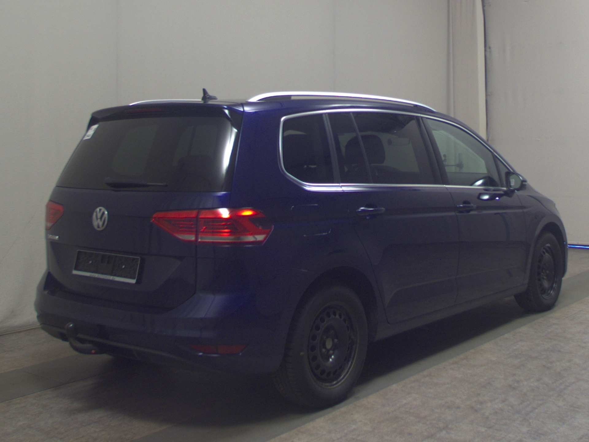 Volkswagen Touran 1.5 TSI Highline 7-Sitze LED AHK ACC 4