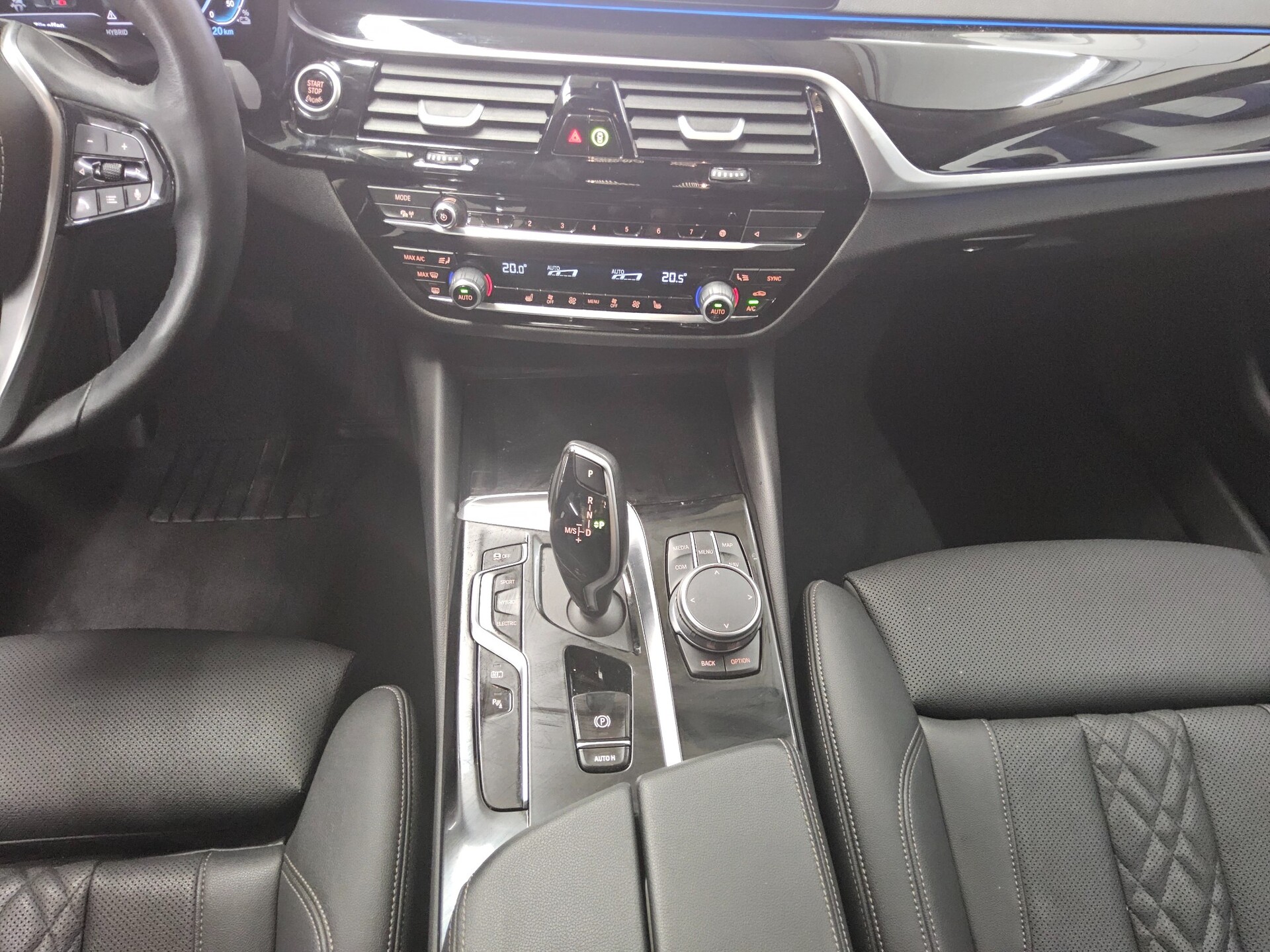 BMW 530e Touring Leder LC-Pro Navi AHK RfK ACC 6