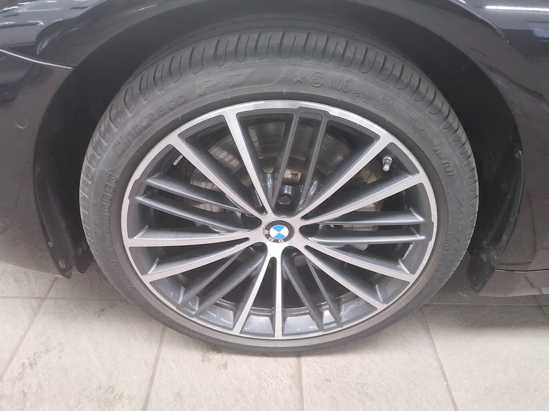 BMW 530e Touring Leder LC-Pro Navi AHK RfK ACC 11