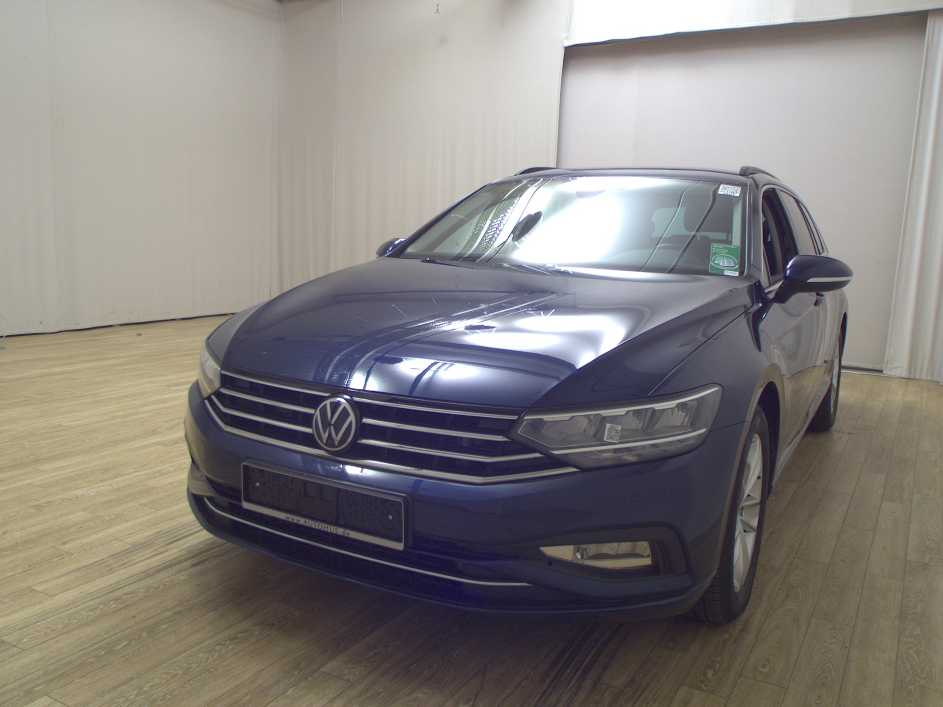 Volkswagen Passat Var. 2.0 TDI Business Navi LED ACC RFK 2