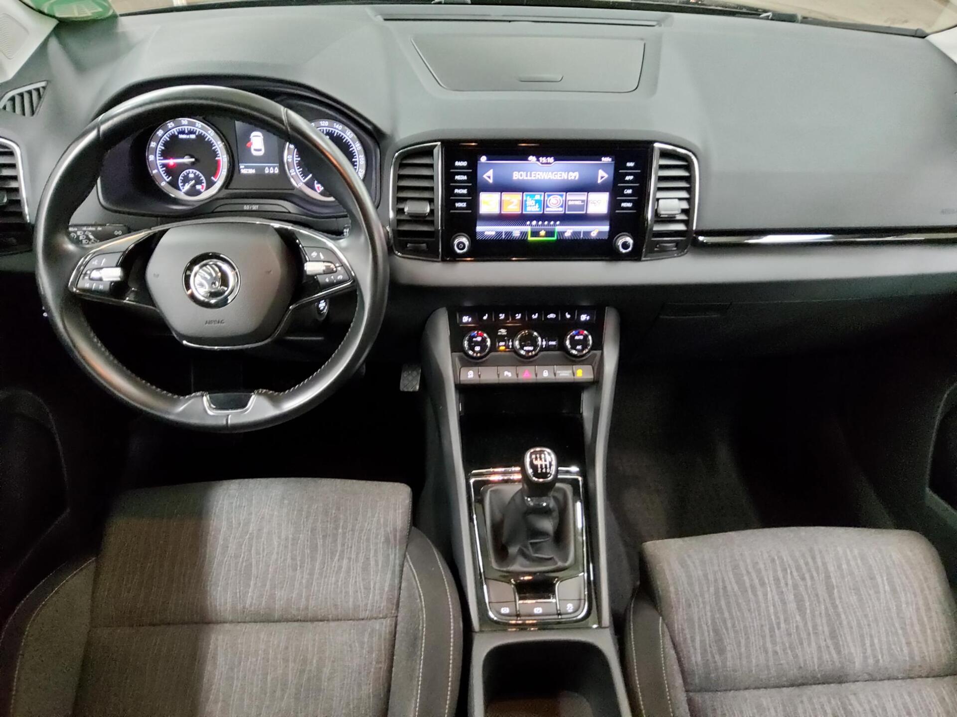 Skoda Karoq 2.0 TDI Style Tempomat PDC DAB 5