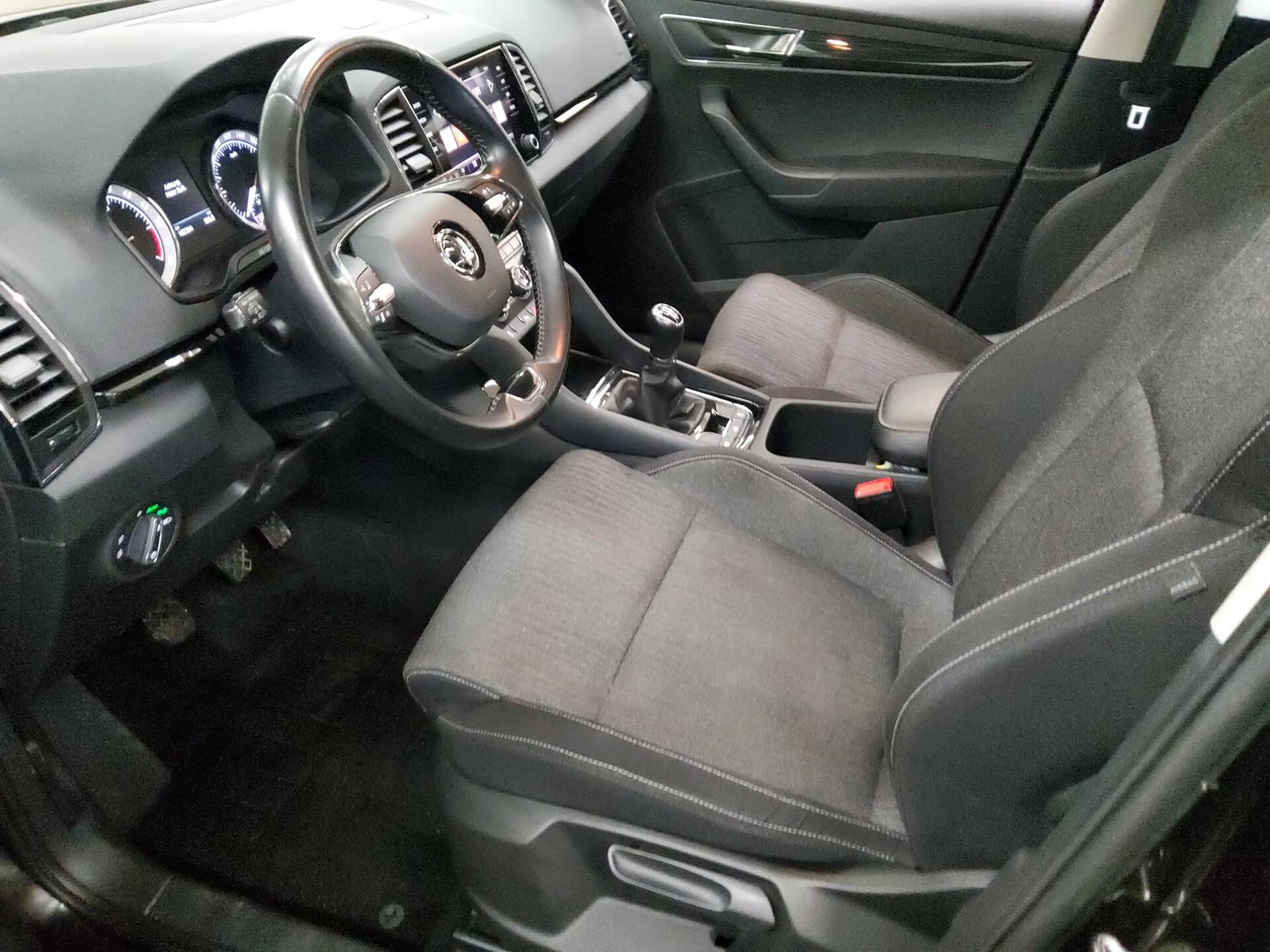 Skoda Karoq 2.0 TDI Style Tempomat PDC DAB 8