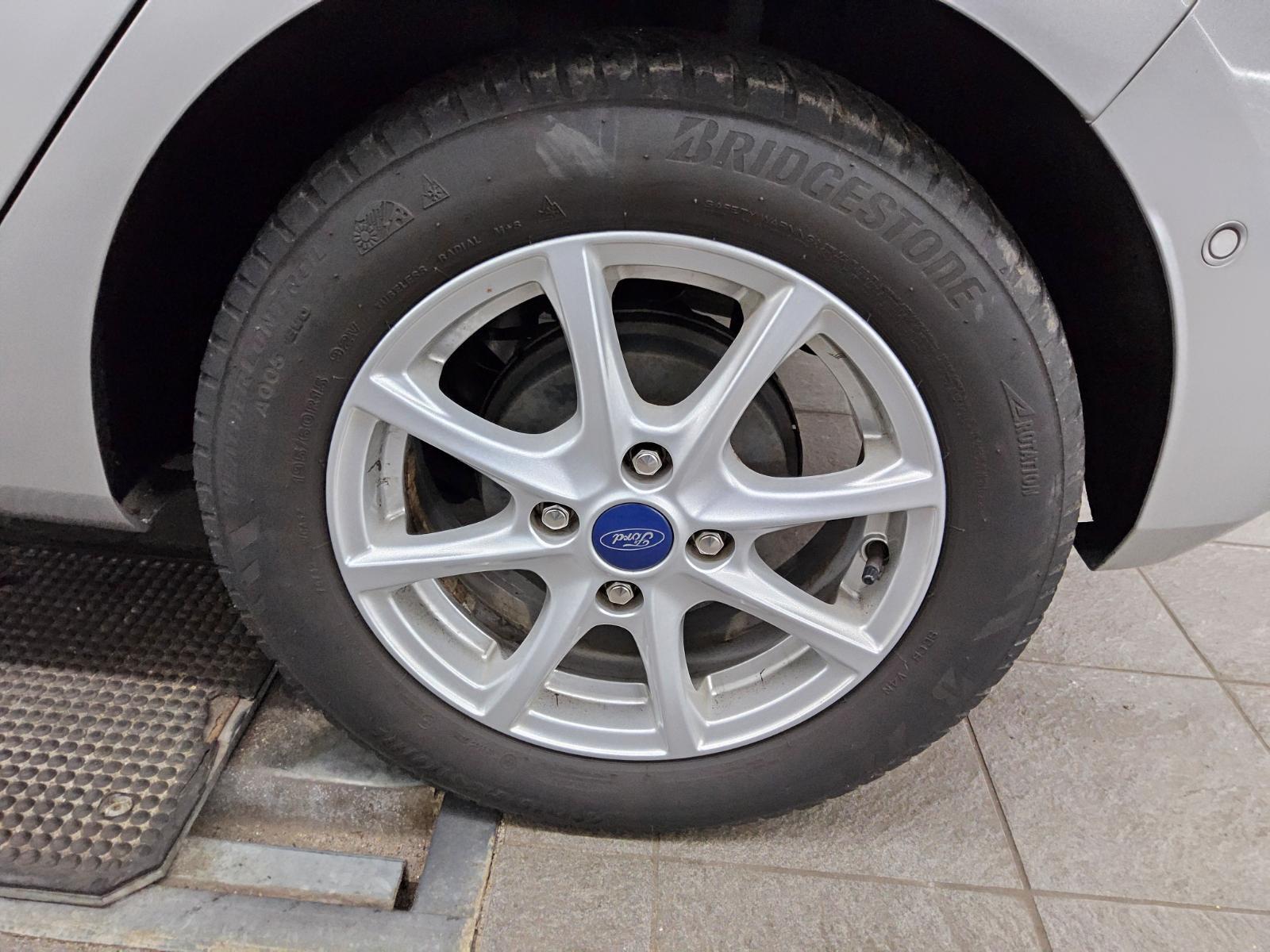 Ford Fiesta 1.0 EB Titanium X Navi LED PDC ACC RfK 10