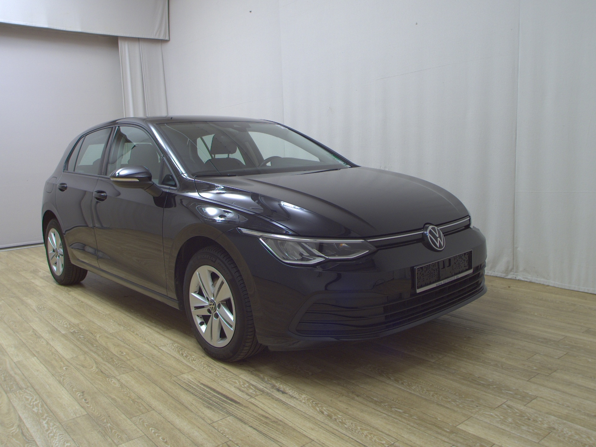 Volkswagen Golf-8 2.0 TDI Life Navi LED DC ACC PDC SHZ 3