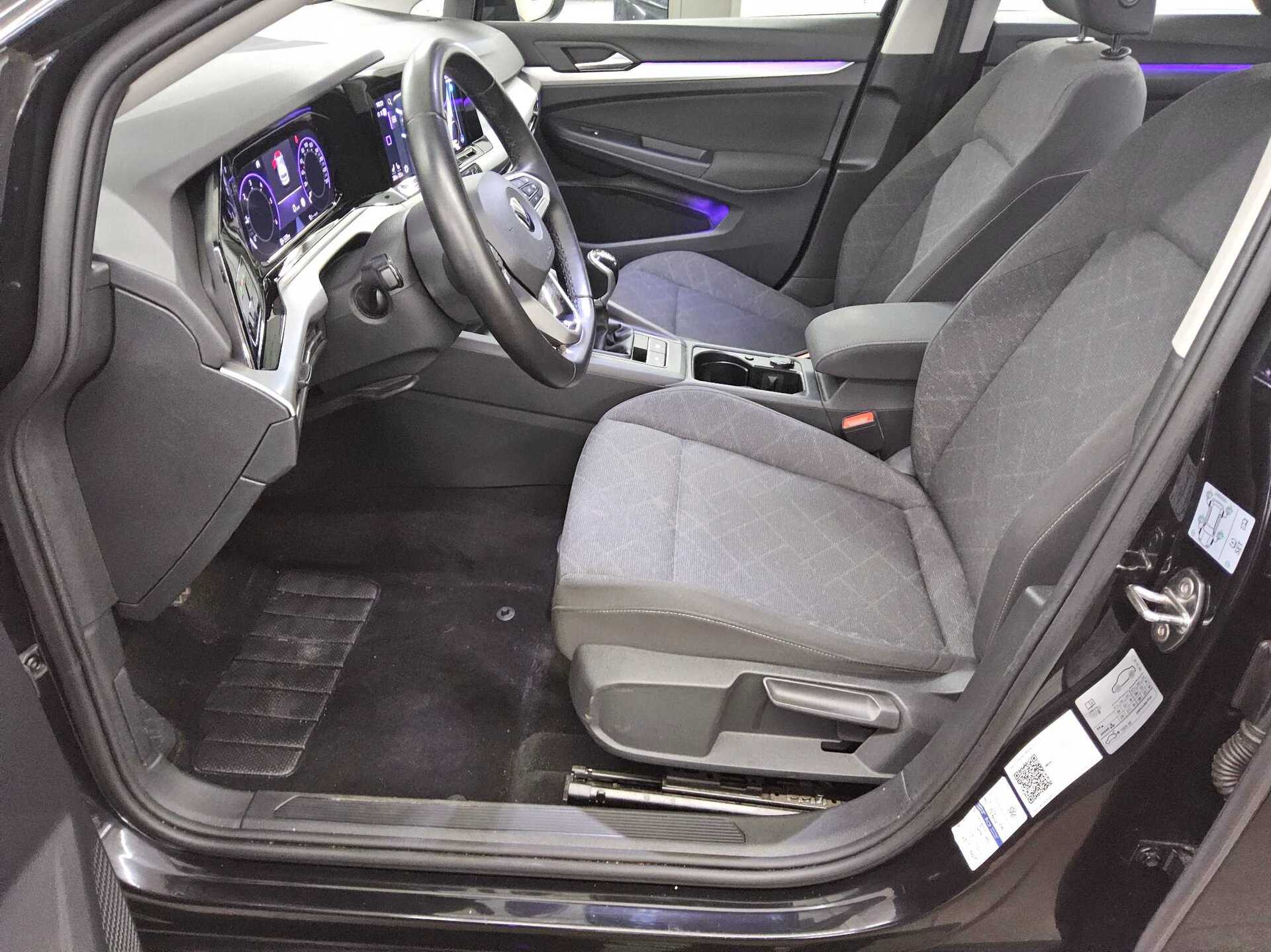 Volkswagen Golf-8 2.0 TDI Life Navi LED DC ACC PDC SHZ 9