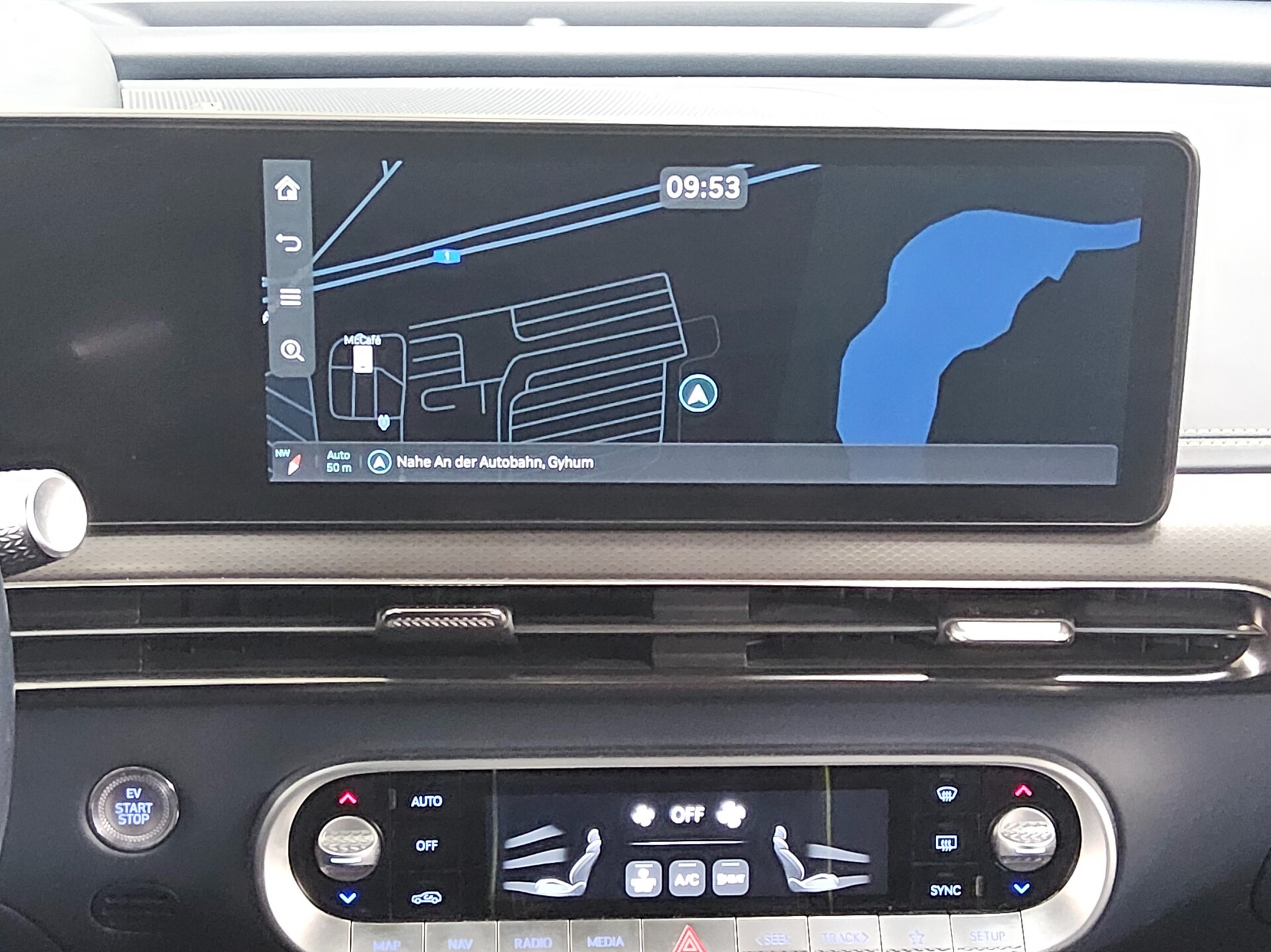 Genesis GV60 AWD Sport Plus Leder Navi LED Ahk 360° B&O 7