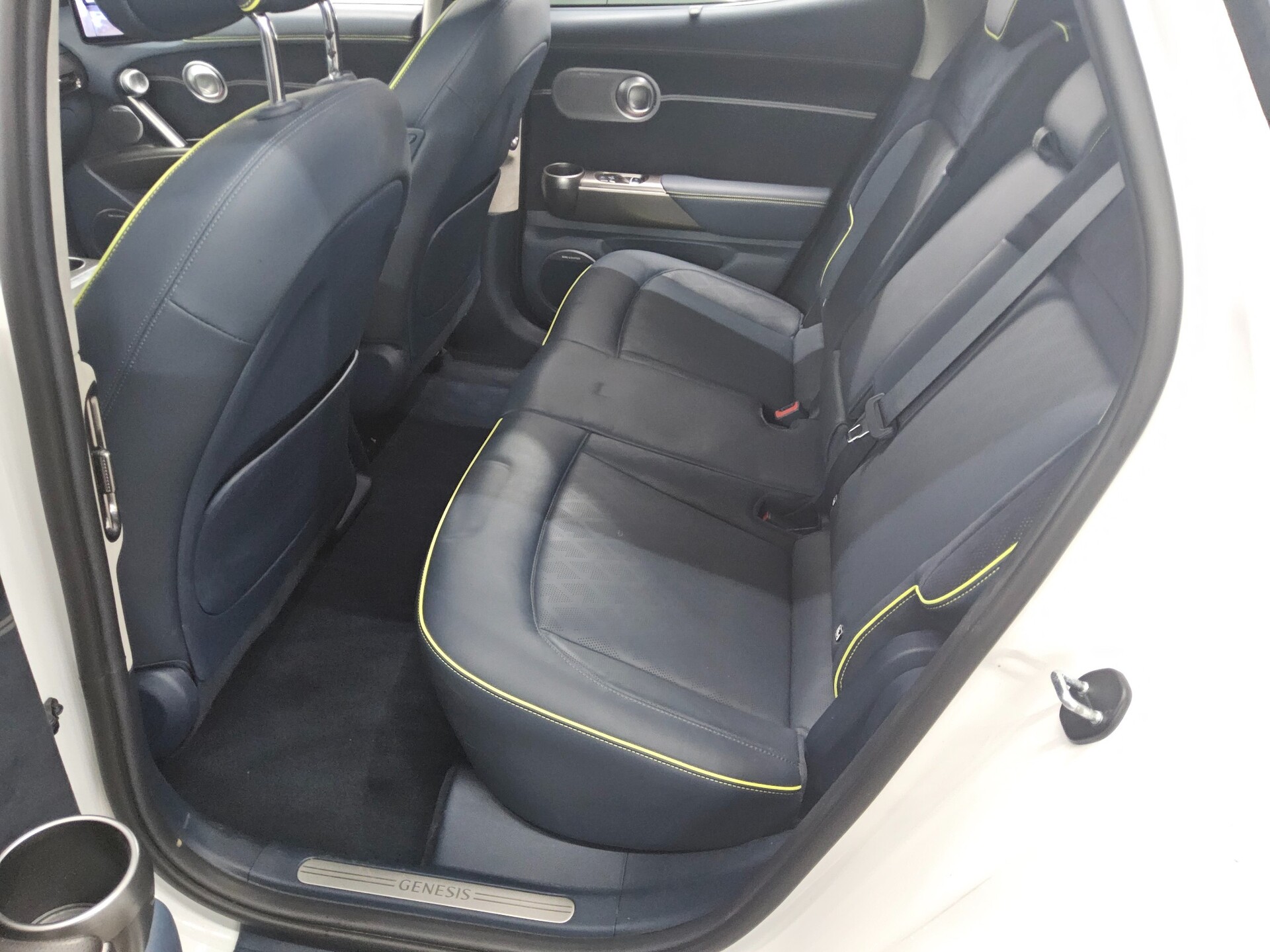 Genesis GV60 AWD Sport Plus Leder Navi LED Ahk 360° B&O 13