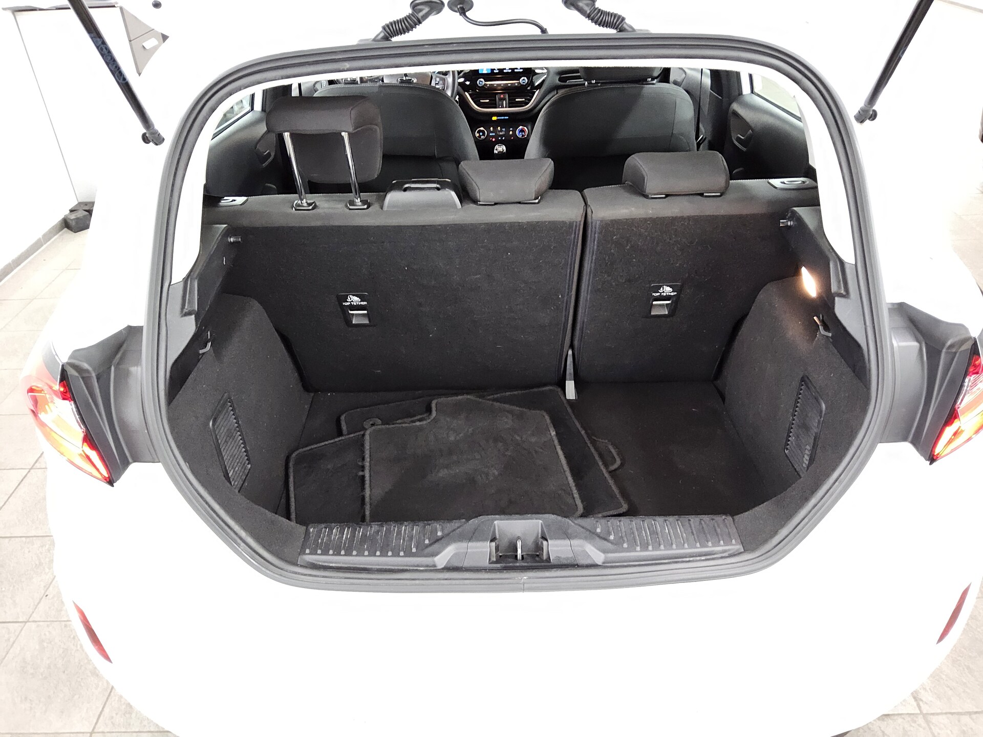 Ford Fiesta 1.1 Cool&Connect LED Shz PDC Winter-Paket 11