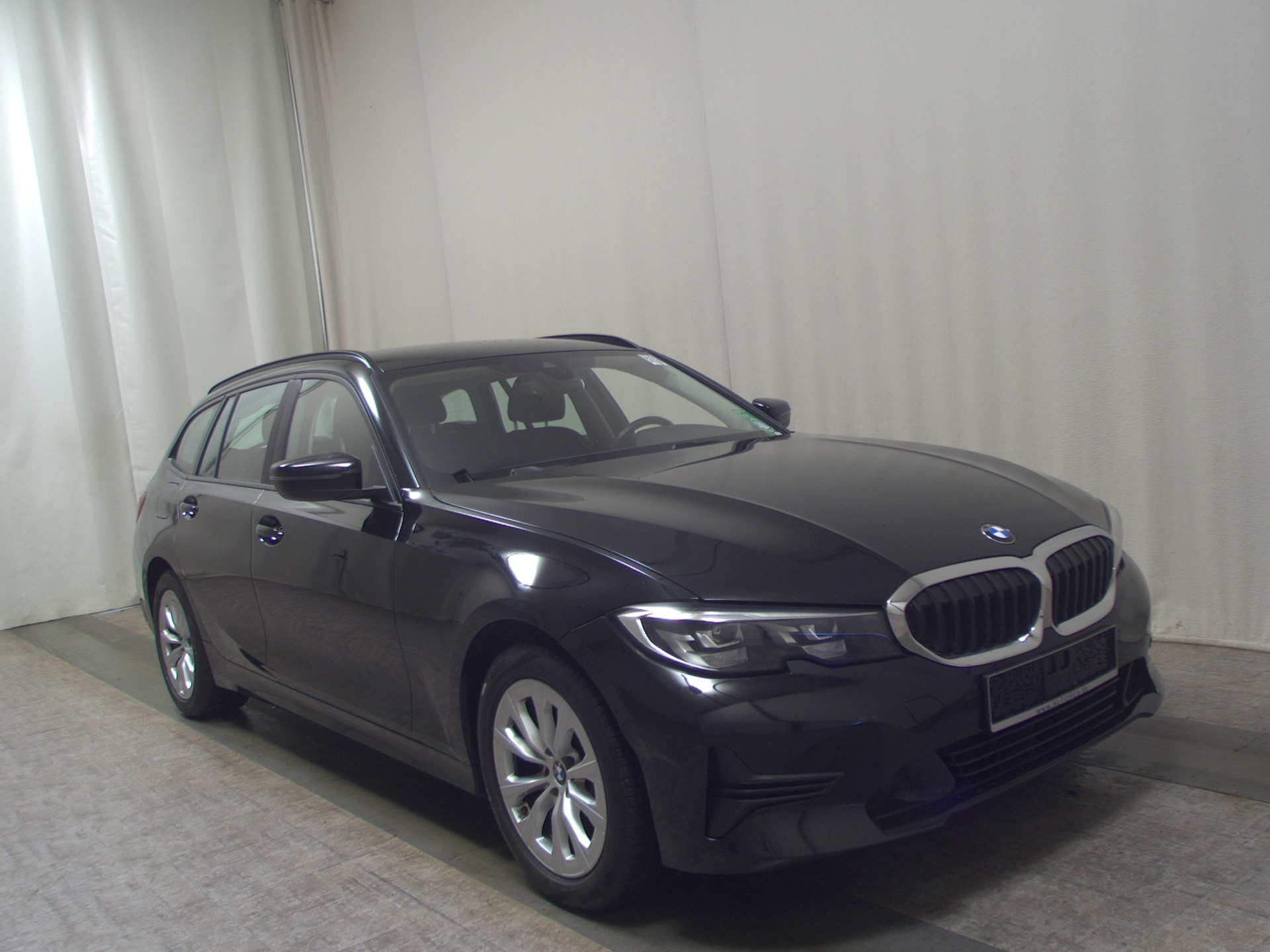 BMW 318d Touring Advantage Navi LED LC Prof. HiFi 3