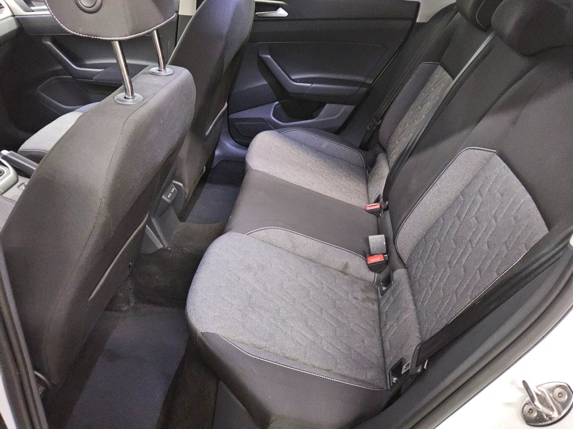 Volkswagen Taigo 1.0 TSI Move Navi LED DC PDC Shz Klima 13