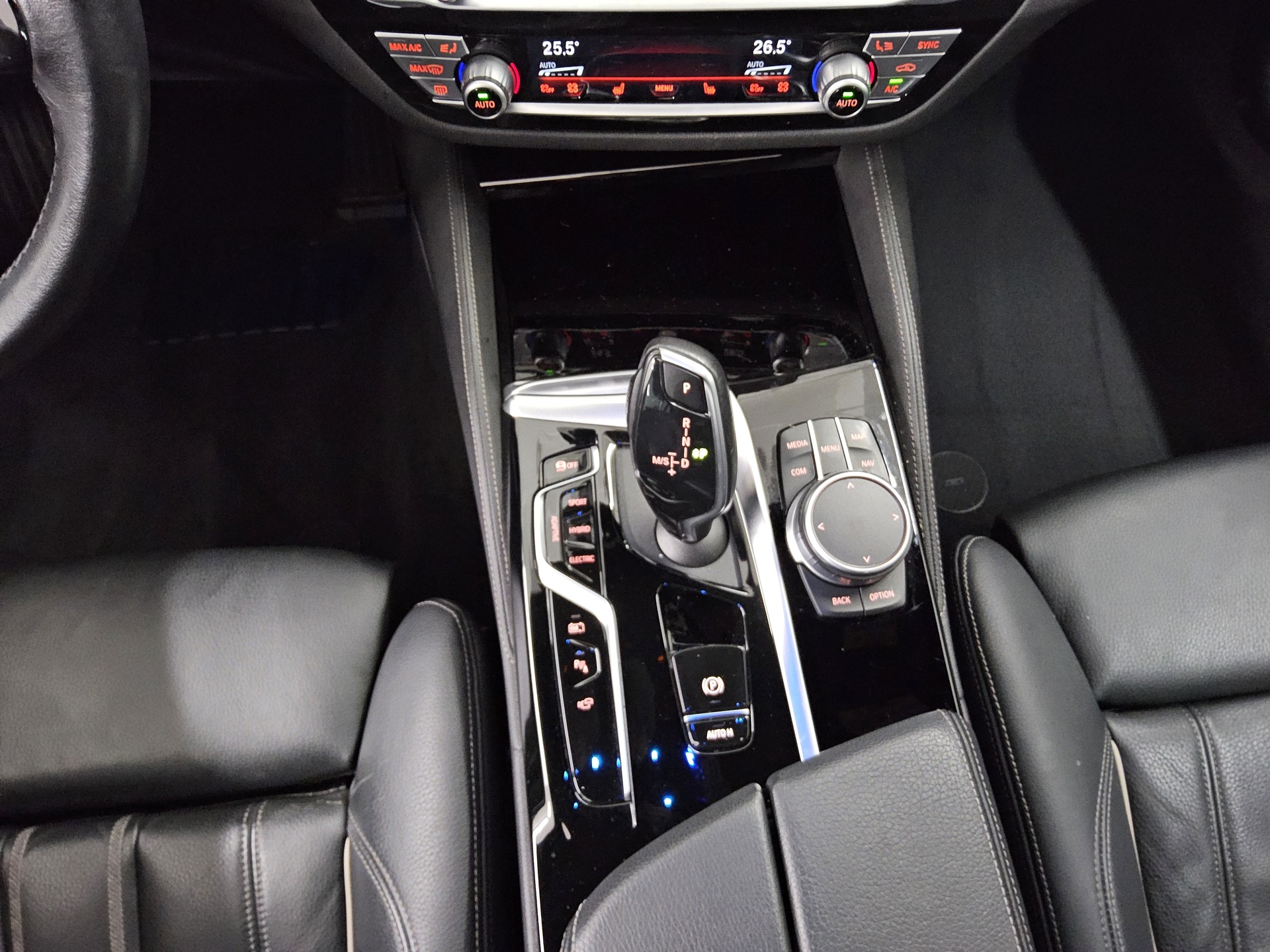 BMW 530e Touring Luxury-Line Leder LC Pro Pano LED+ 6