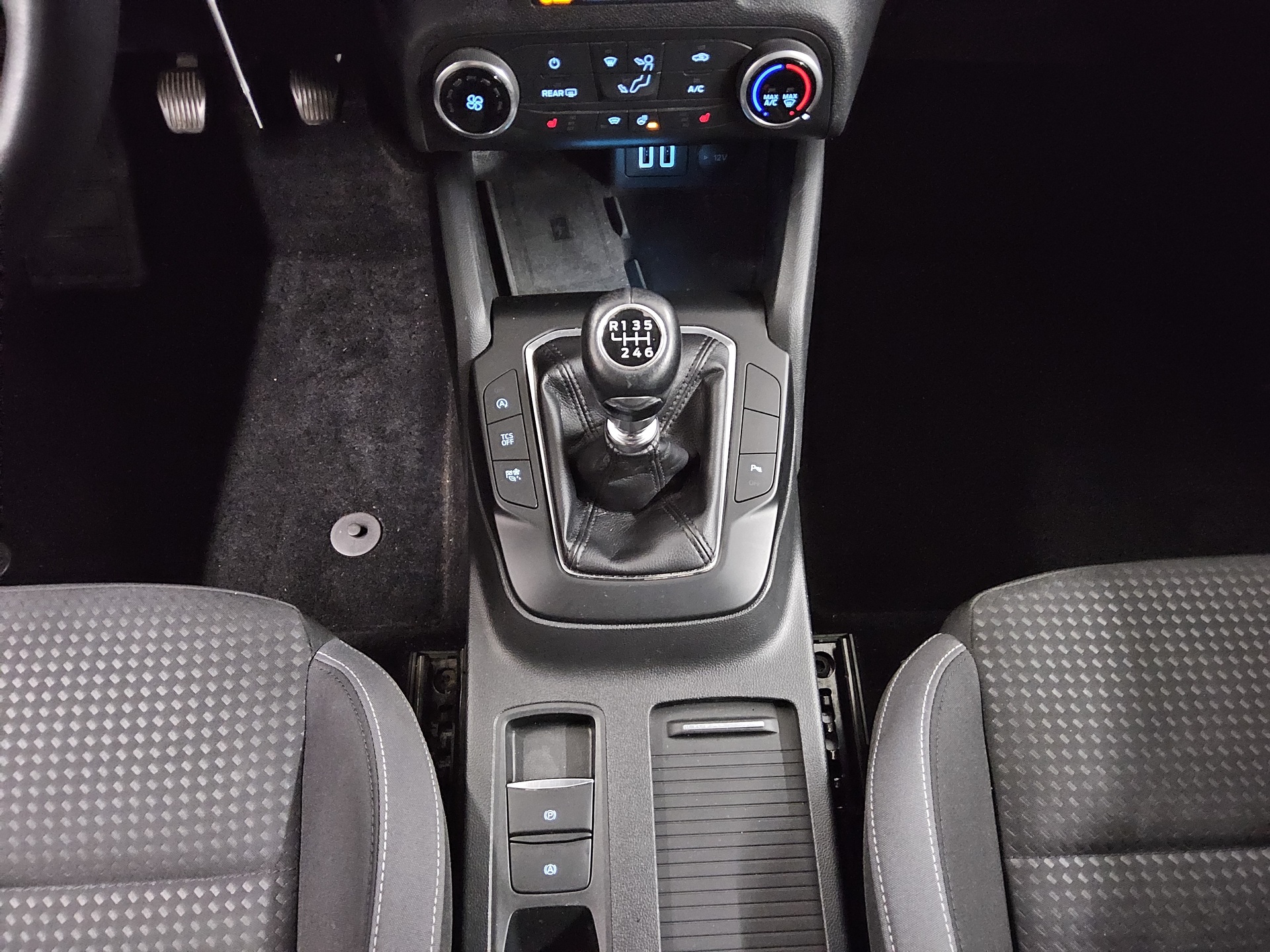 Ford Focus Turnier 1.5 EB Cool&Connect Navi LED 6