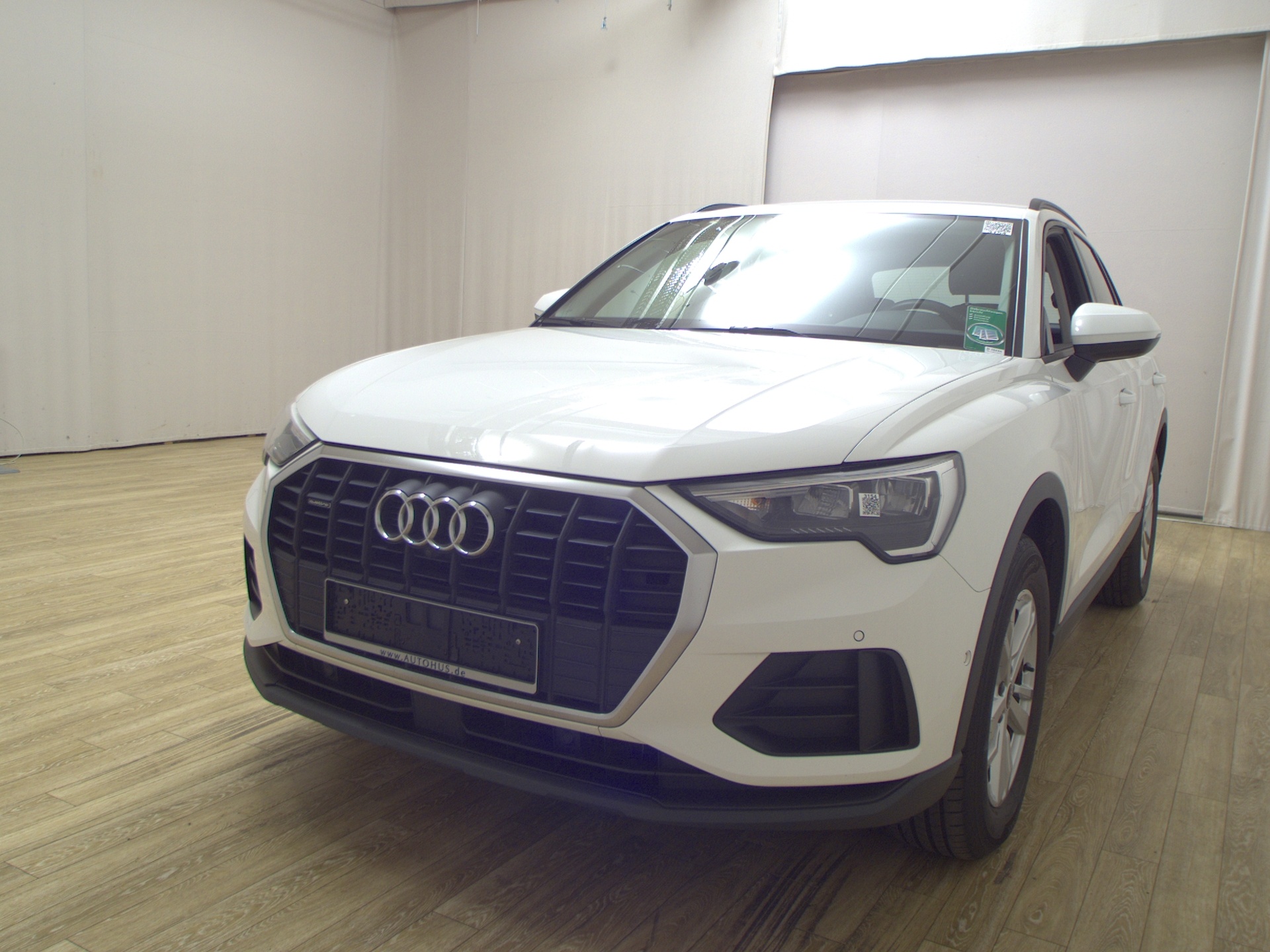 Audi Q3 40 TDI Qu. Navi LED vc RFK Shz 2