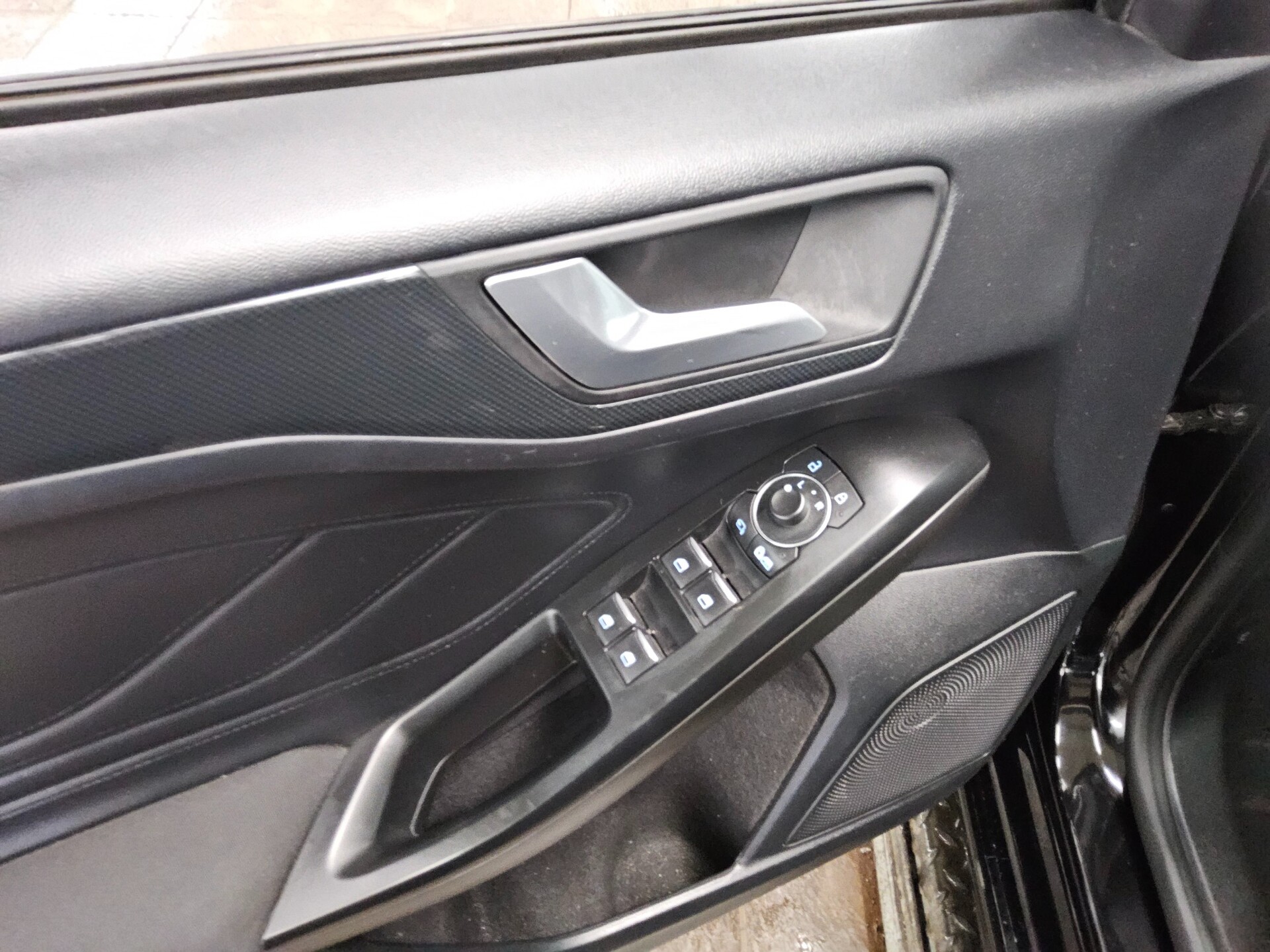 Ford Focus Turnier 1.0 EB ST-Line ACC LED Navi RfK 9