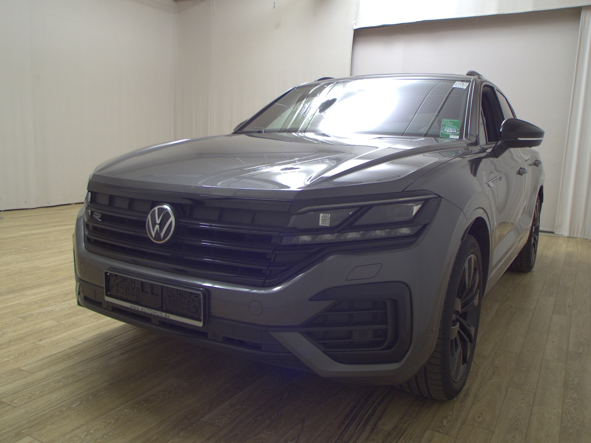 Volkswagen Touareg 3.0 TDI 4M R-Line Luft Pano Matrix AHK 2