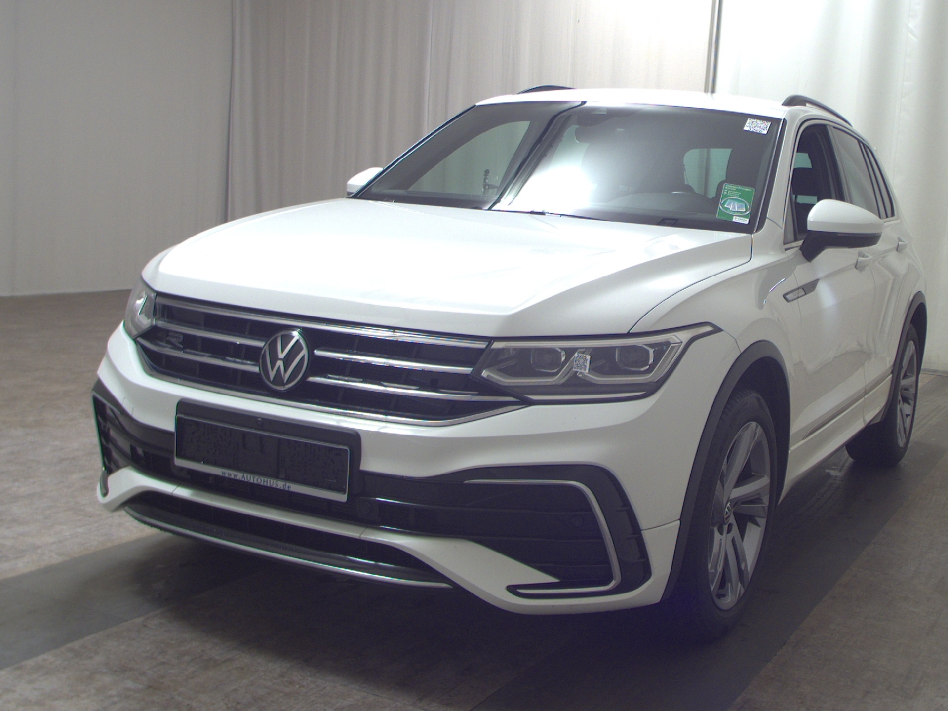 Volkswagen Tiguan 2.0 TDI 4M R-Line Navi Matrix AID 360° 2