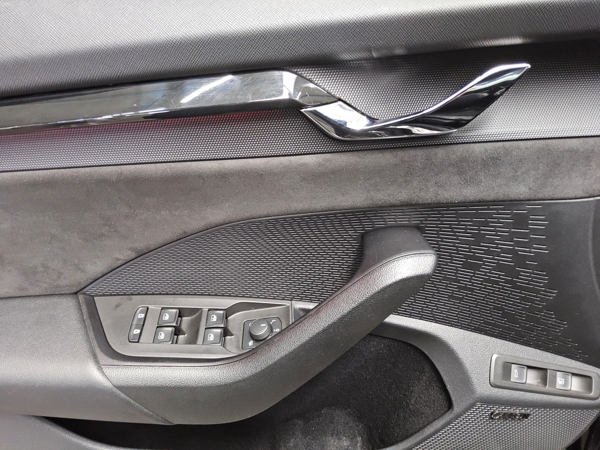 Skoda Octavia Kombi 1.4 TSI iV RS Navi LED HuD Canton 10