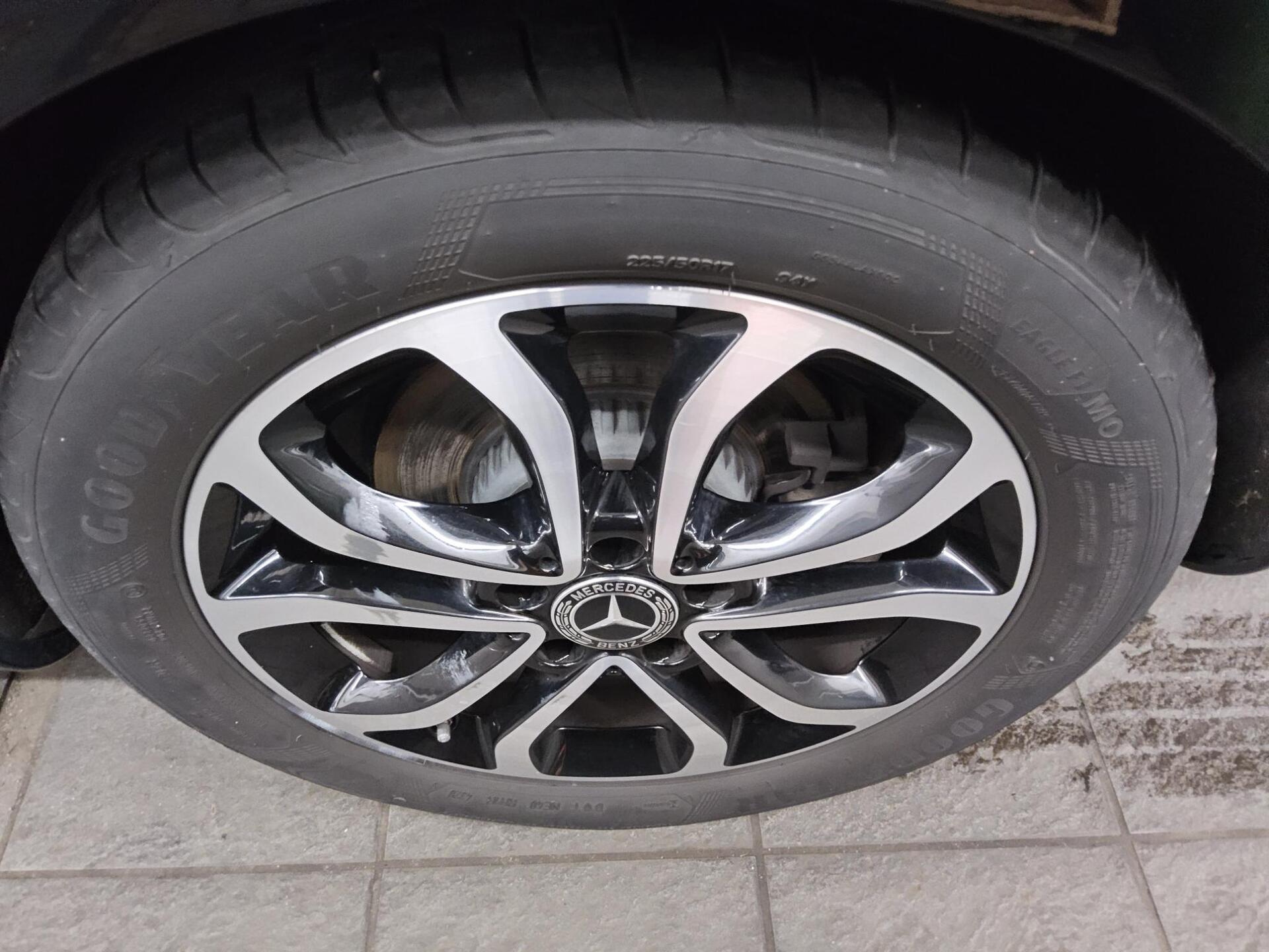 Mercedes-Benz C 220 T d Avantgarde Navi Burmester Widesc. Pano 11