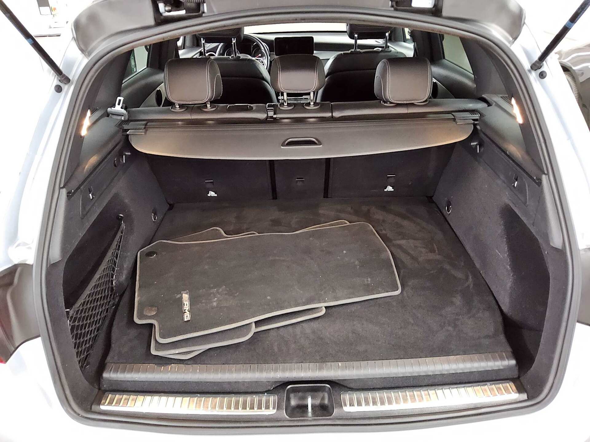 Mercedes-Benz GLC 300 de 4M AMG-Line Night Navi LED Distr.+ 11