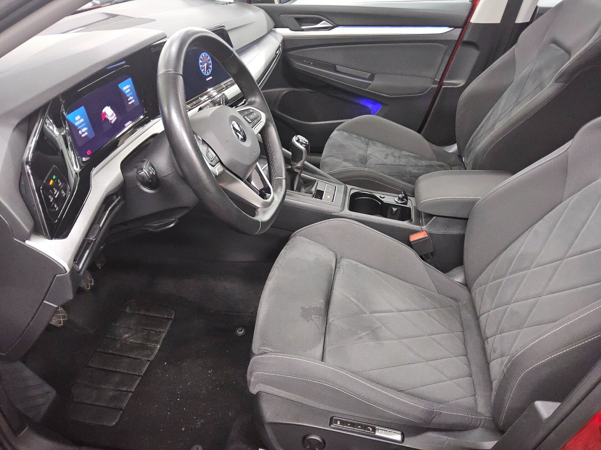 Volkswagen Golf-8 Var. 2.0 TDI Life Navi Matrix Pano StHzg 9