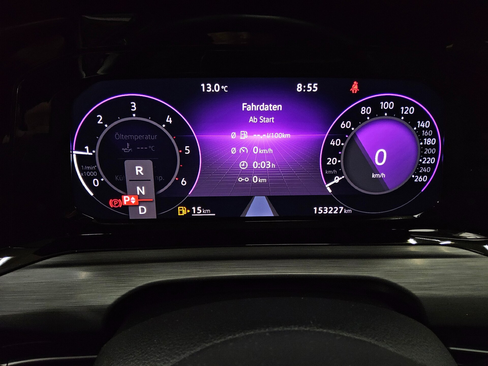 Volkswagen Golf-8 Var. 2.0 TDI Style Navi LED+ DC AHK 8