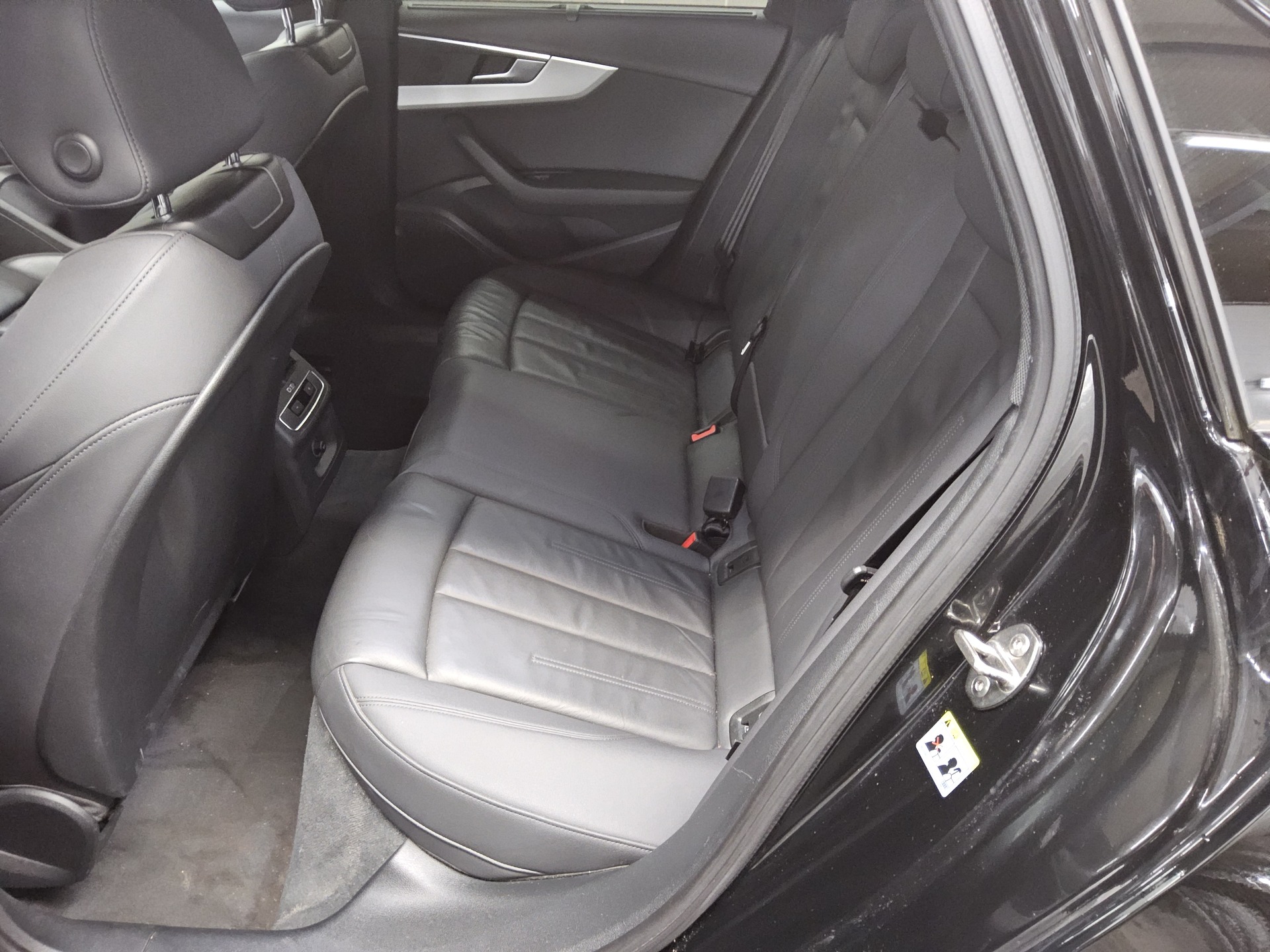 Audi A4 40 TDI advanced Leder Navi LED Sound ACC 13