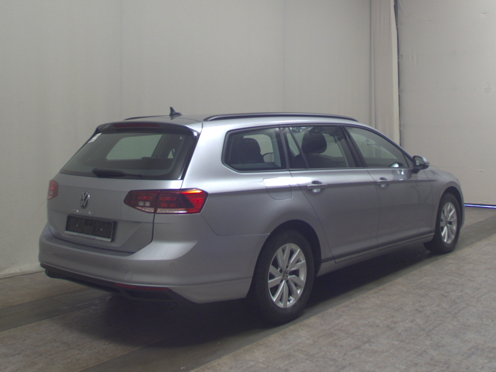 Volkswagen Passat Var. 2.0 TDI Navi LED PDC 4