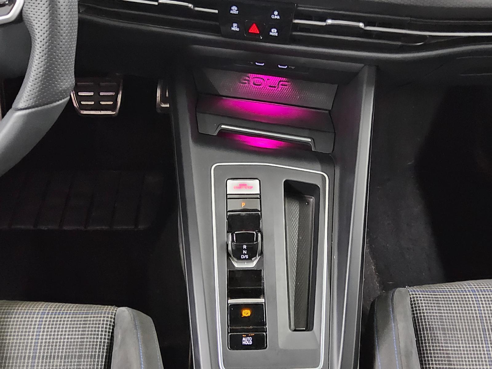 Volkswagen Golf-8 GTE 1.4 TSI eHybrid Navi LED DC PDC 6