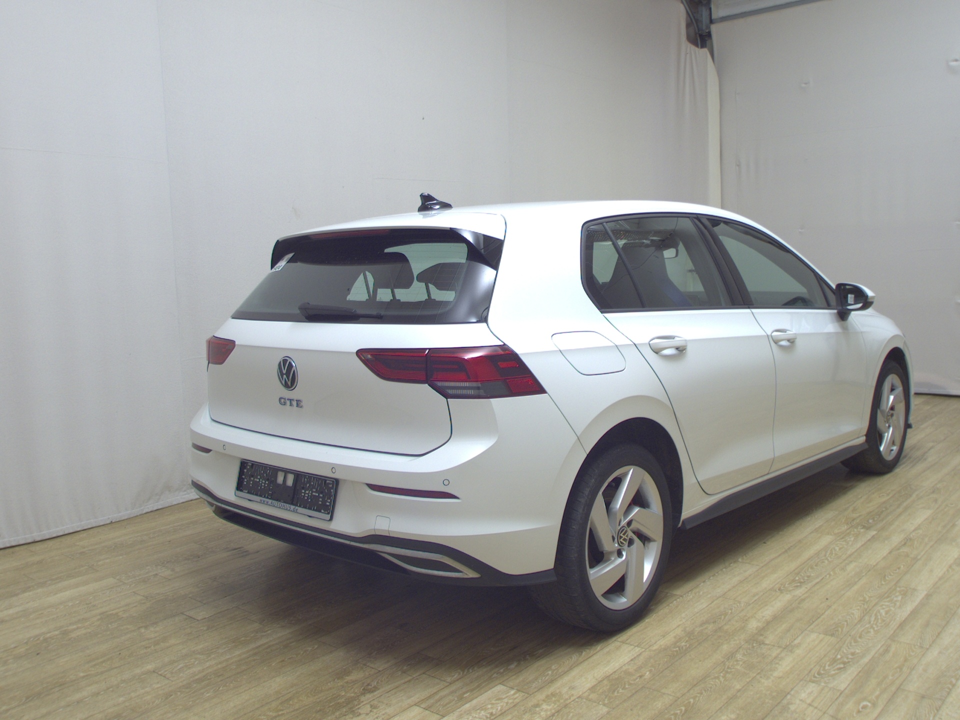 Volkswagen Golf-8 GTE 1.4 TSI eHybrid Navi LED DC PDC 4