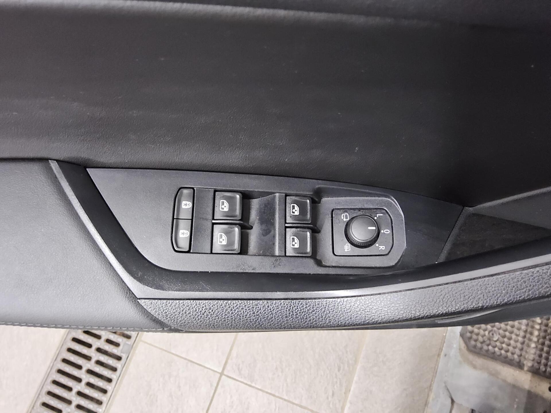 Skoda Kodiaq 2.0 TDI 4x4 L&K Leder Navi vc AHK Pano 10