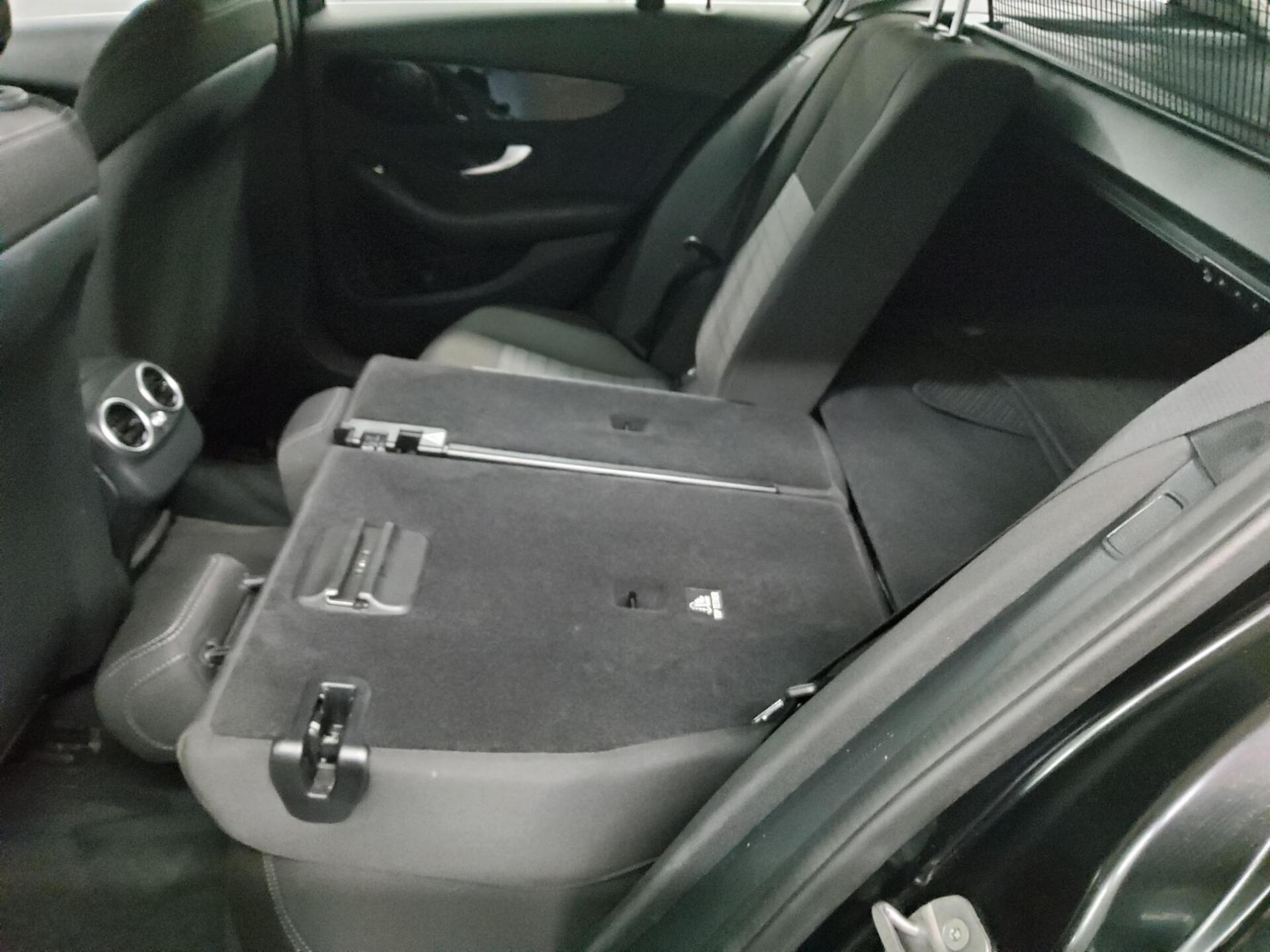 Mercedes-Benz C 200 T d Navi LED AHK PDC SHZ 12