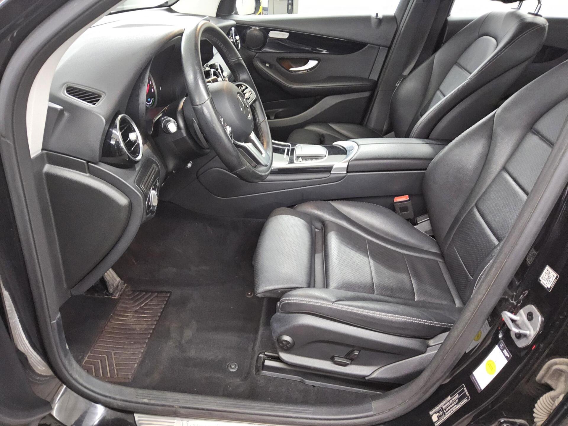 Mercedes-Benz GLC 200 4M Leder Navi LED AHK 8