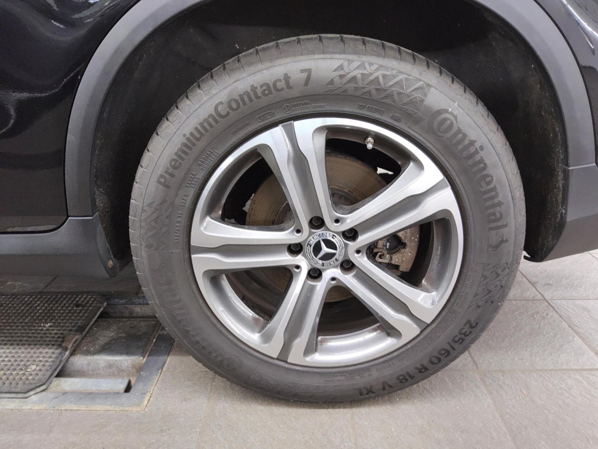 Mercedes-Benz GLC 200 4M Leder Navi LED AHK 10