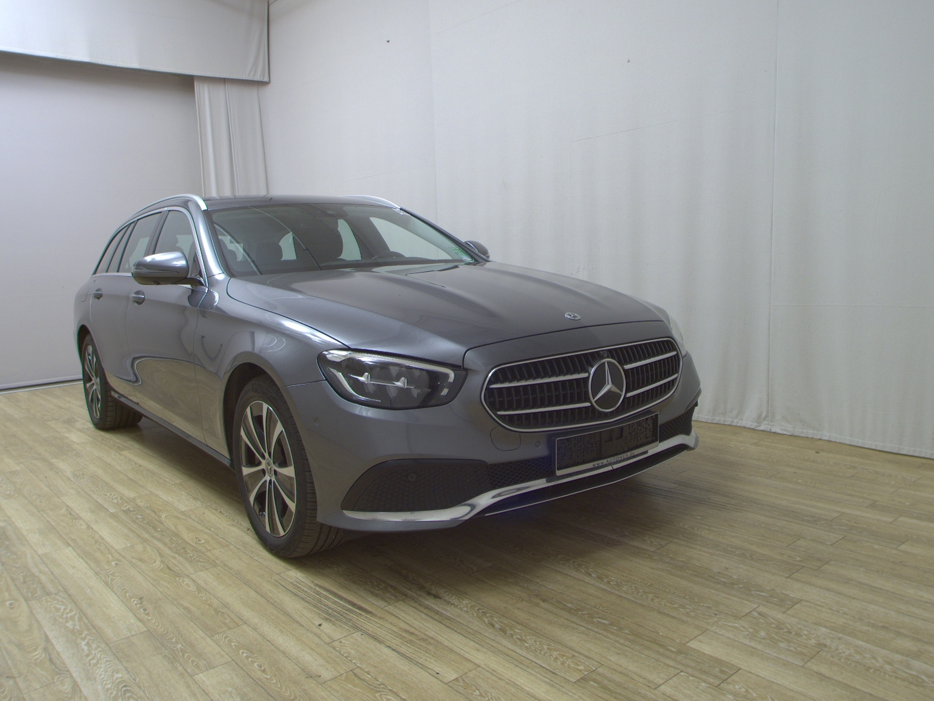 Mercedes-Benz E 300 T de Avantgarde Navi LED Widescreen 360° 3