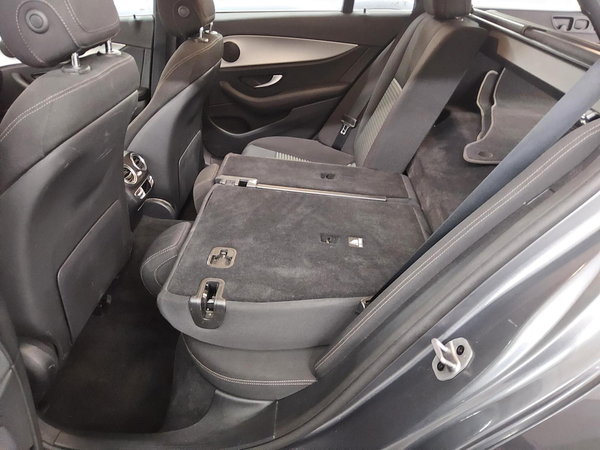 Mercedes-Benz E 300 T de Avantgarde Navi LED Widescreen 360° 13