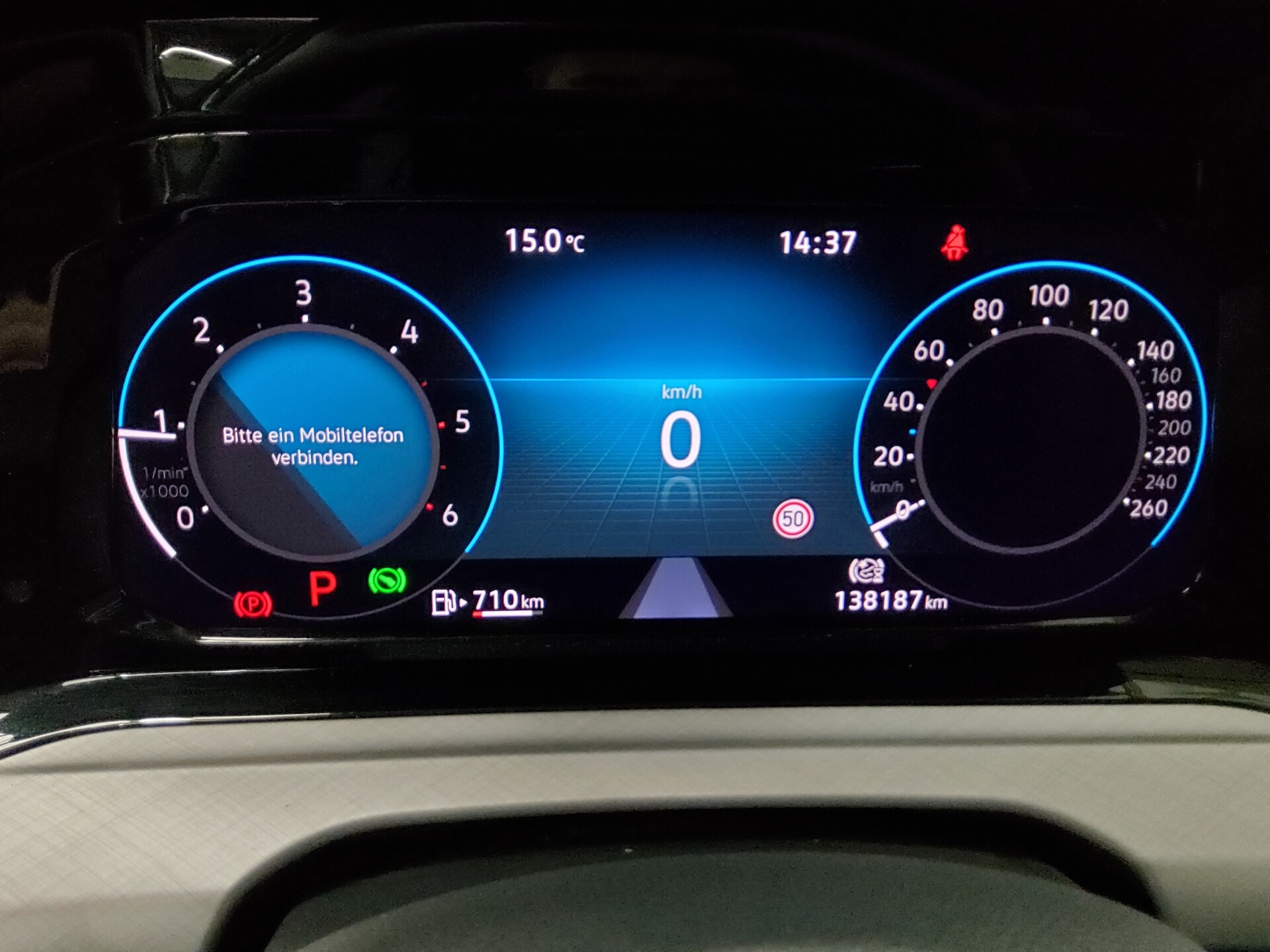 Volkswagen Golf-8 Var. 2.0 TDI Life Navi IQ.Light DC RFK 8