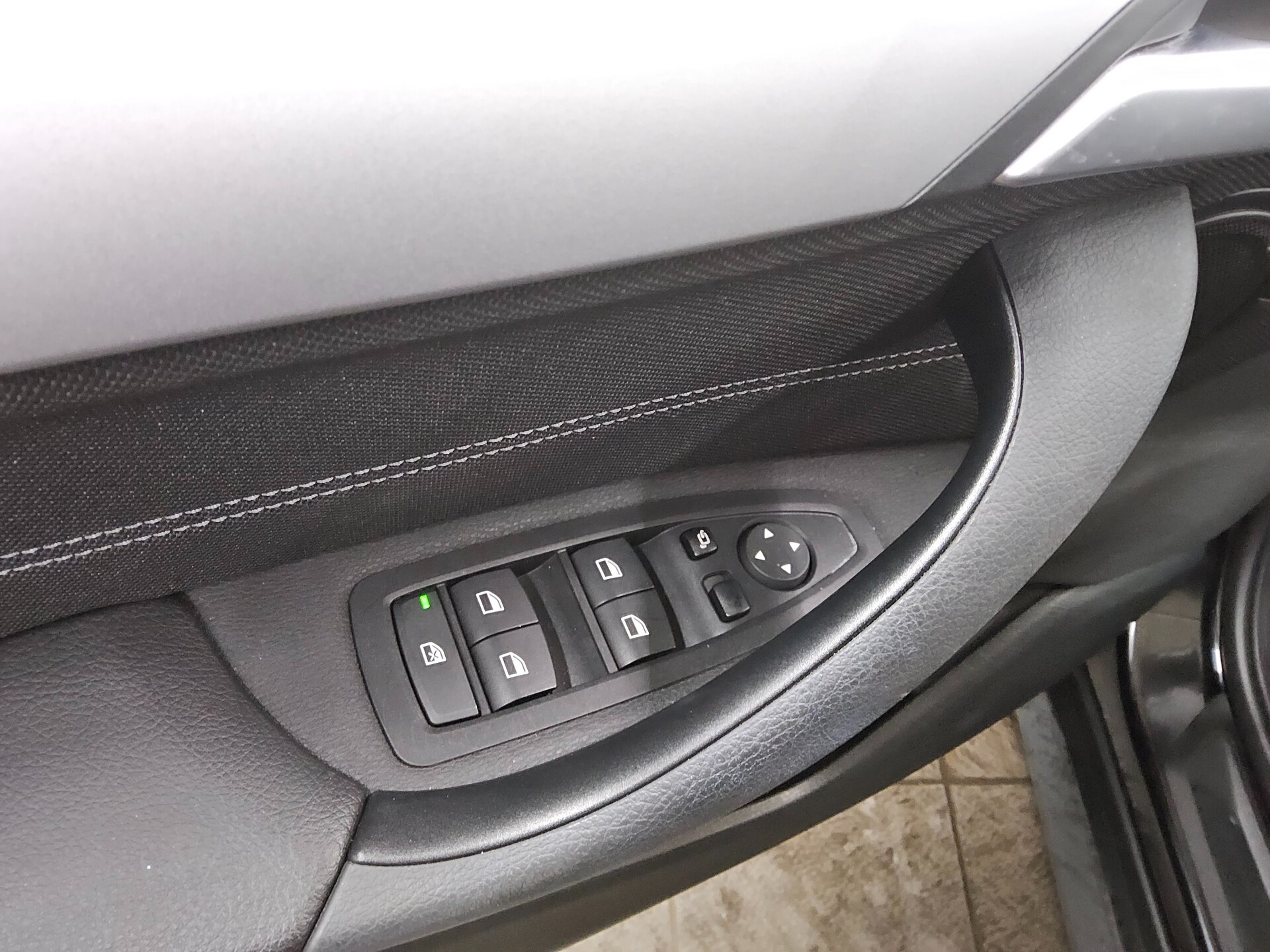 BMW X1 xDrive25e Advantage Navi LED PDC 9