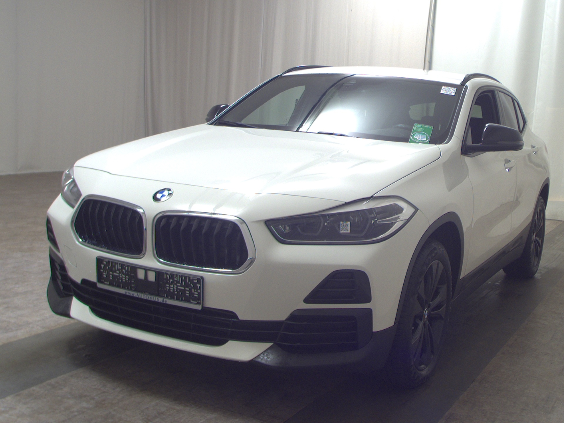 BMW X2 xDrive20d Advantage Navi LED HuD RFK AHK 2