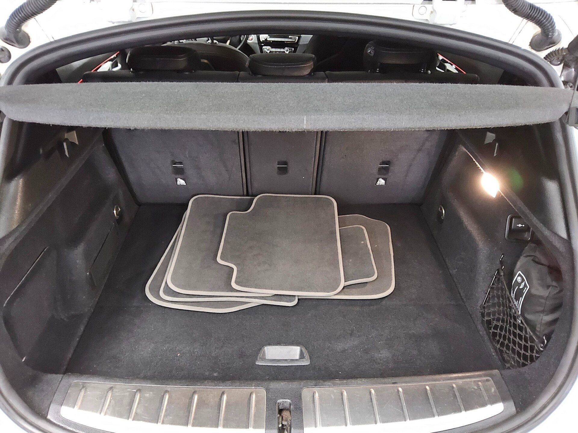 BMW X2 xDrive20d Advantage Navi LED HuD RFK AHK 11