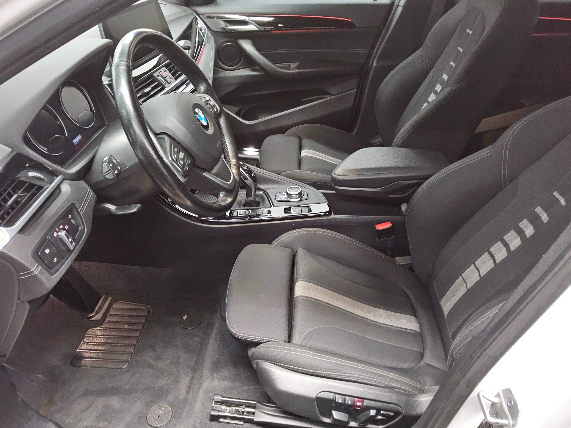 BMW X2 xDrive20d Advantage Navi LED HuD RFK AHK 8