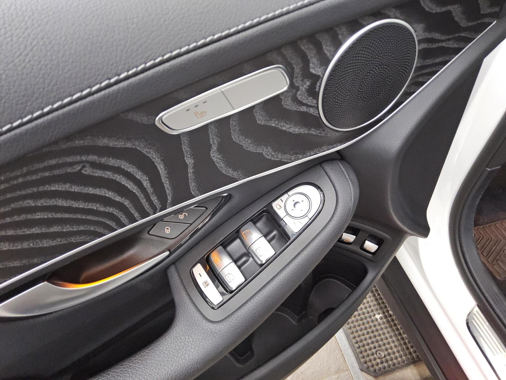 Mercedes-Benz GLC 300 e 4M Off-Road Leder Navi LED AHK RfK 9