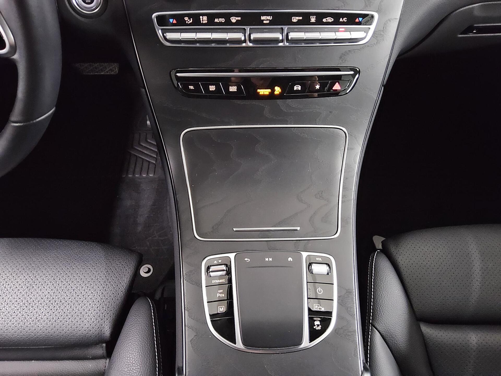 Mercedes-Benz GLC 300 e 4M Off-Road Leder Navi LED AHK RfK 6