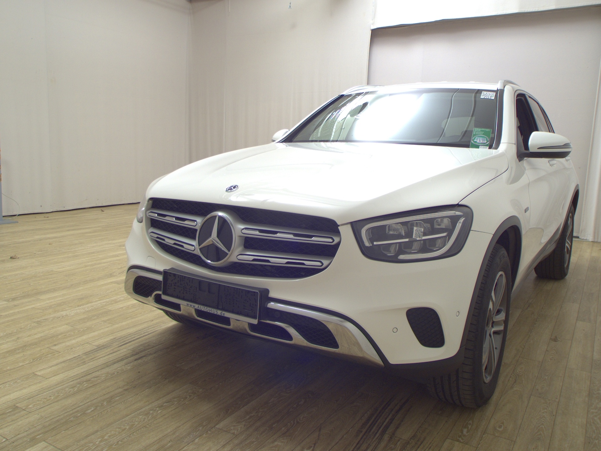 Mercedes-Benz GLC 300 e 4M Off-Road Leder Navi LED AHK RfK 2
