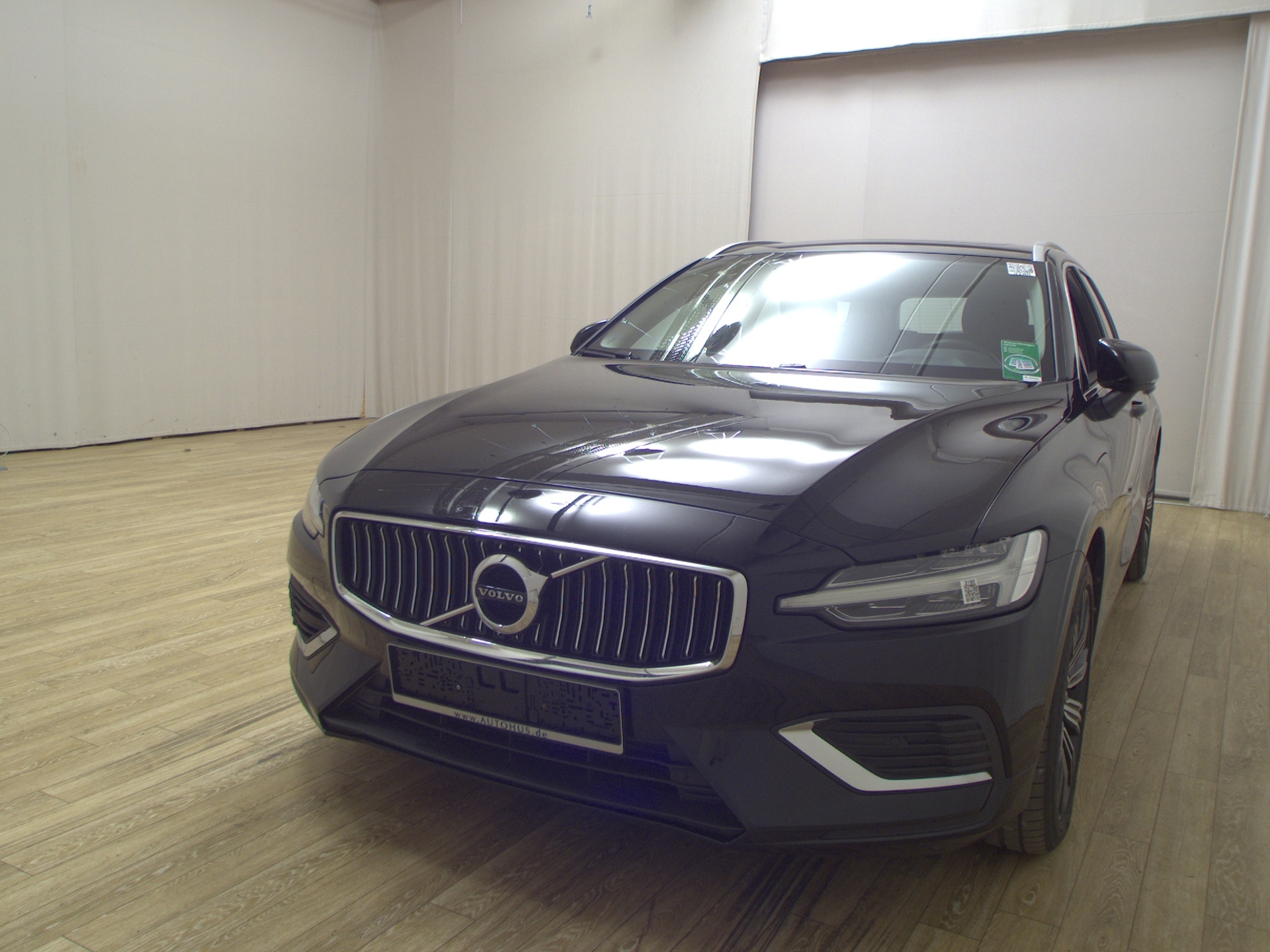 Volvo V60 T6 AWD Inscription Navi LED Pano Sound AHK 2