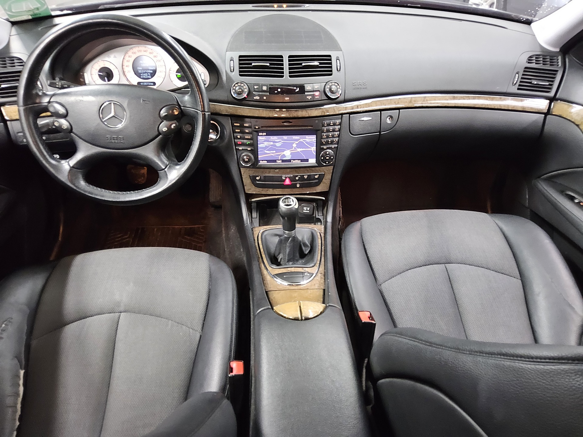 Mercedes-Benz E 220 CDI Avantgarde Navi Xenon 5