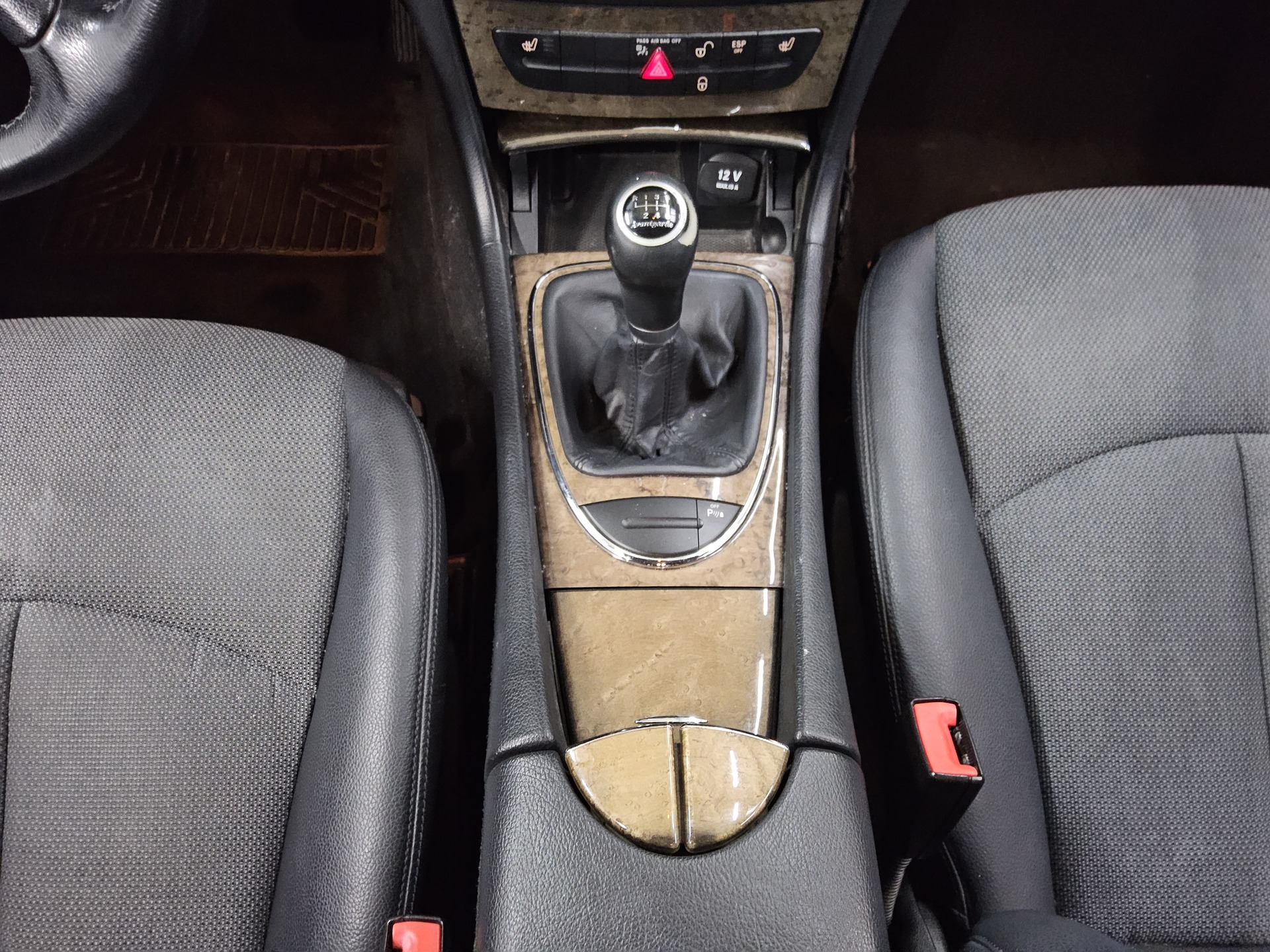 Mercedes-Benz E 220 CDI Avantgarde Navi Xenon 6