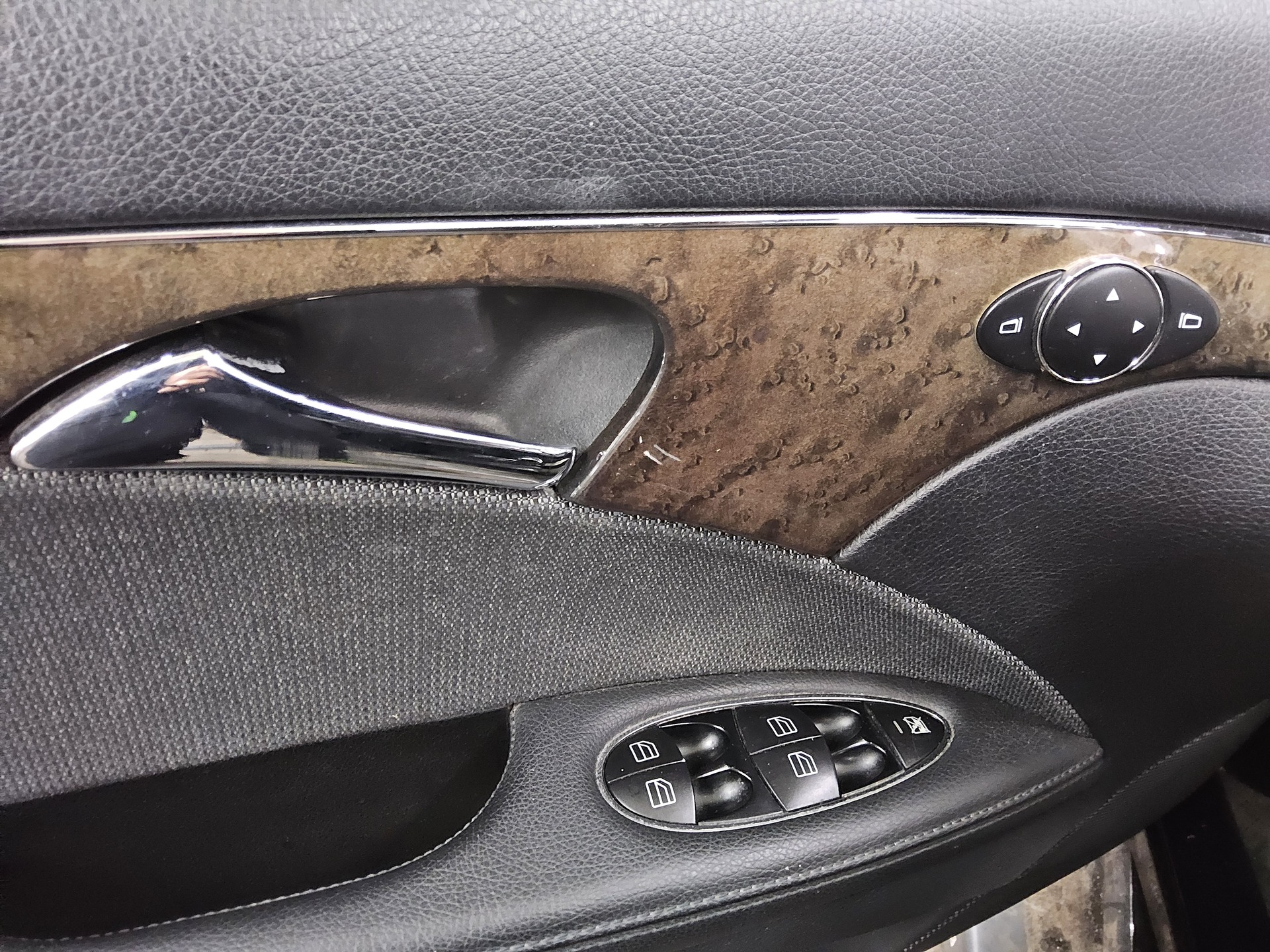 Mercedes-Benz E 220 CDI Avantgarde Navi Xenon 9