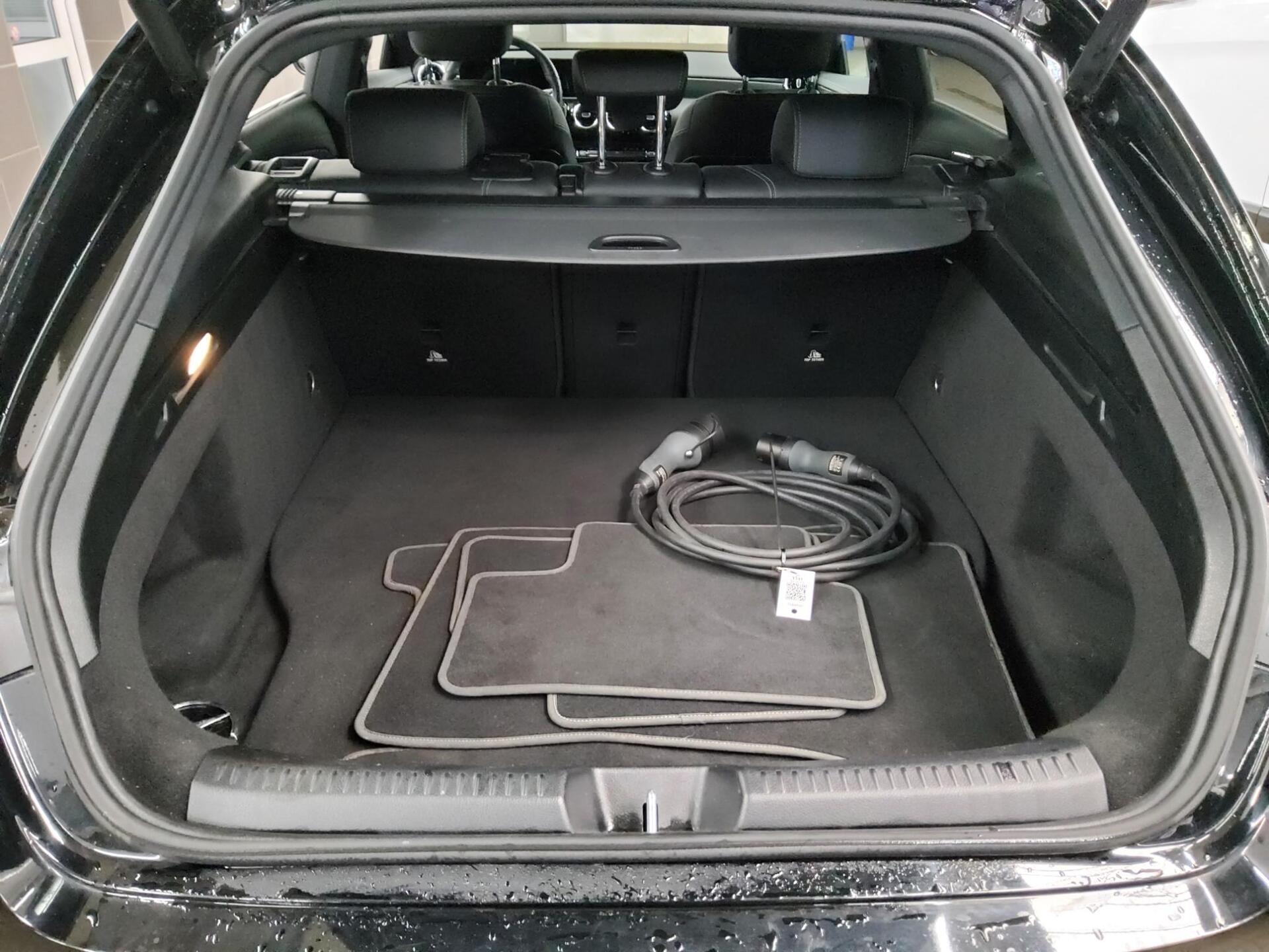 Mercedes-Benz CLA 250 Shooting Brake e Progressive Navi LED 12