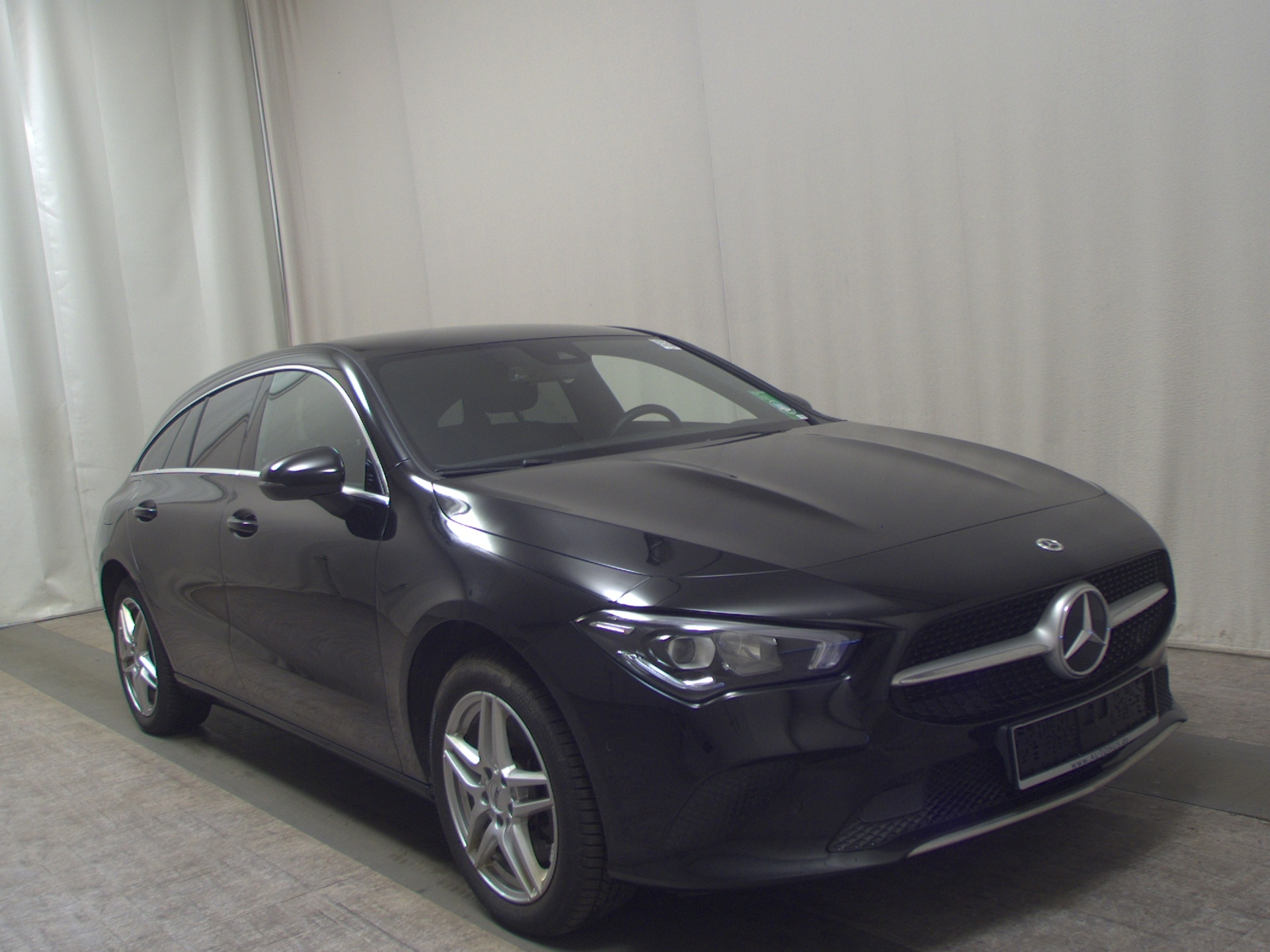 Mercedes-Benz CLA 250 Shooting Brake e Progressive Navi LED 3