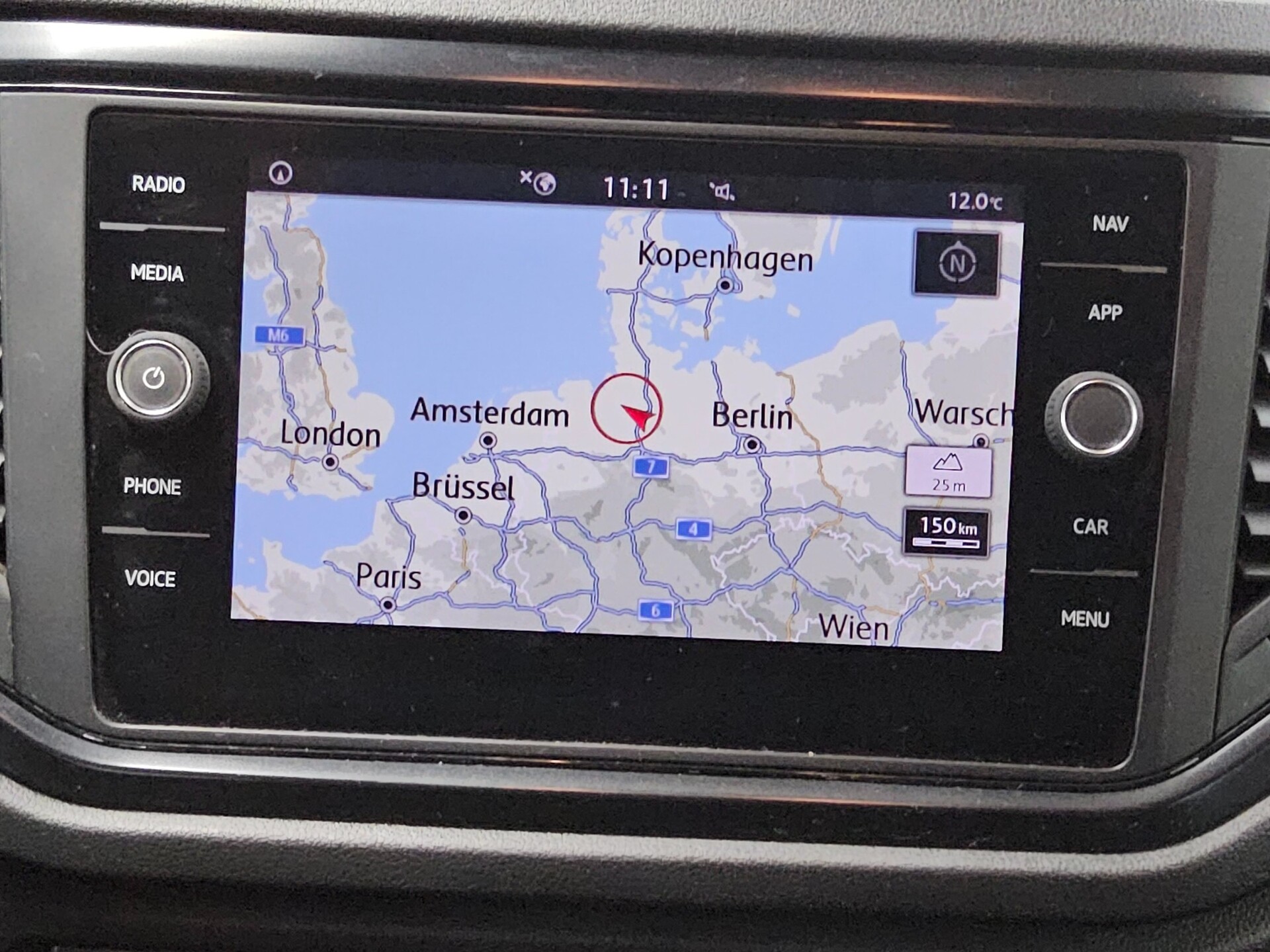 Volkswagen T-Roc 1.6 TDI Trendline Navi Shz Bluetooth ACC 7